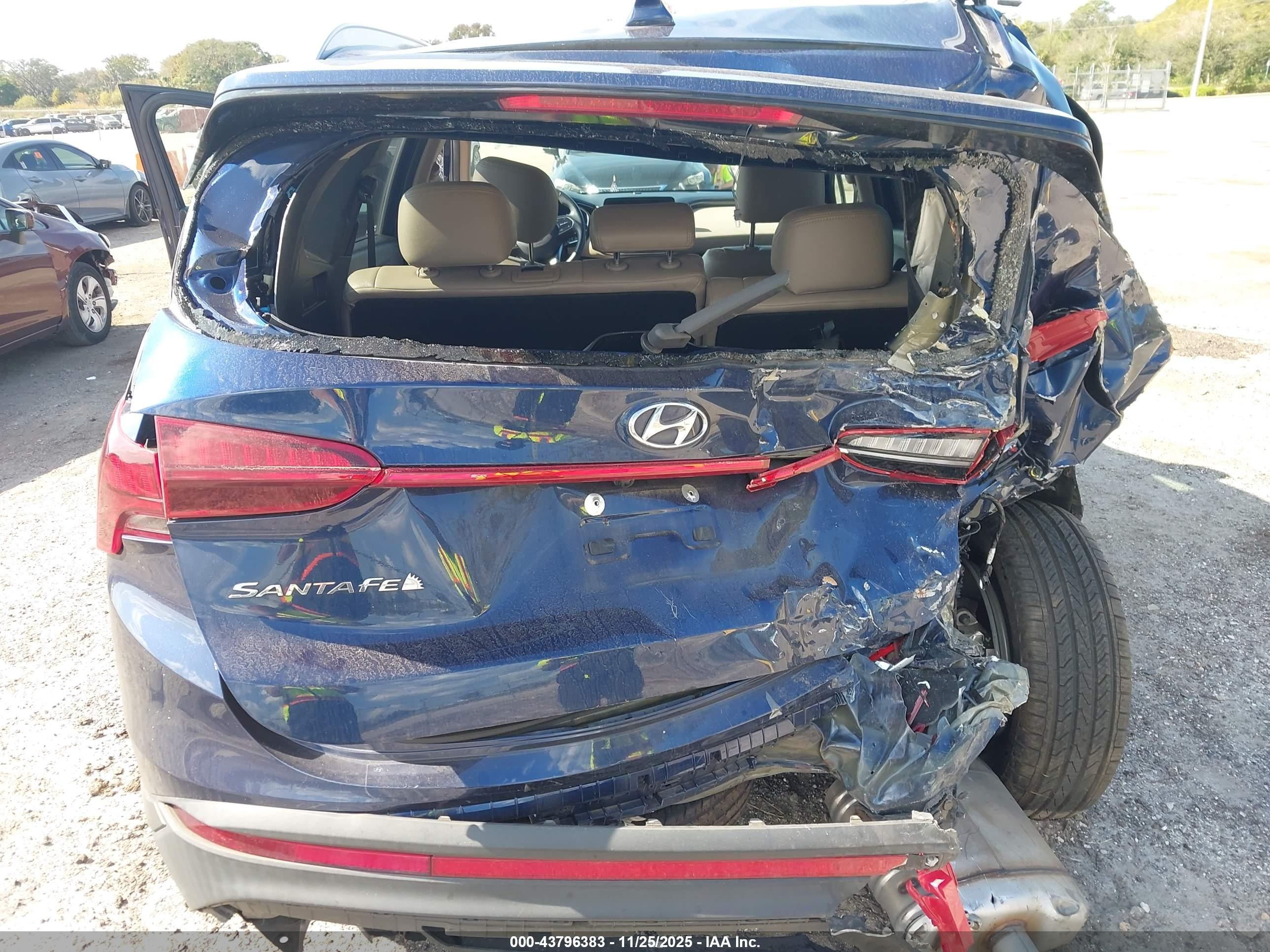HYUNDAI SANTA image 6