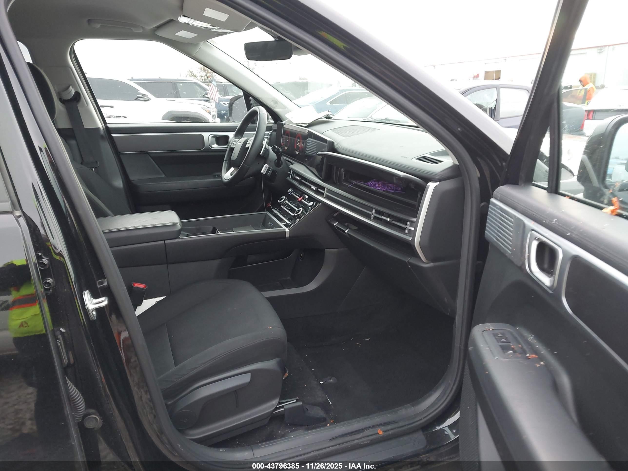 HYUNDAI SANTA image 5