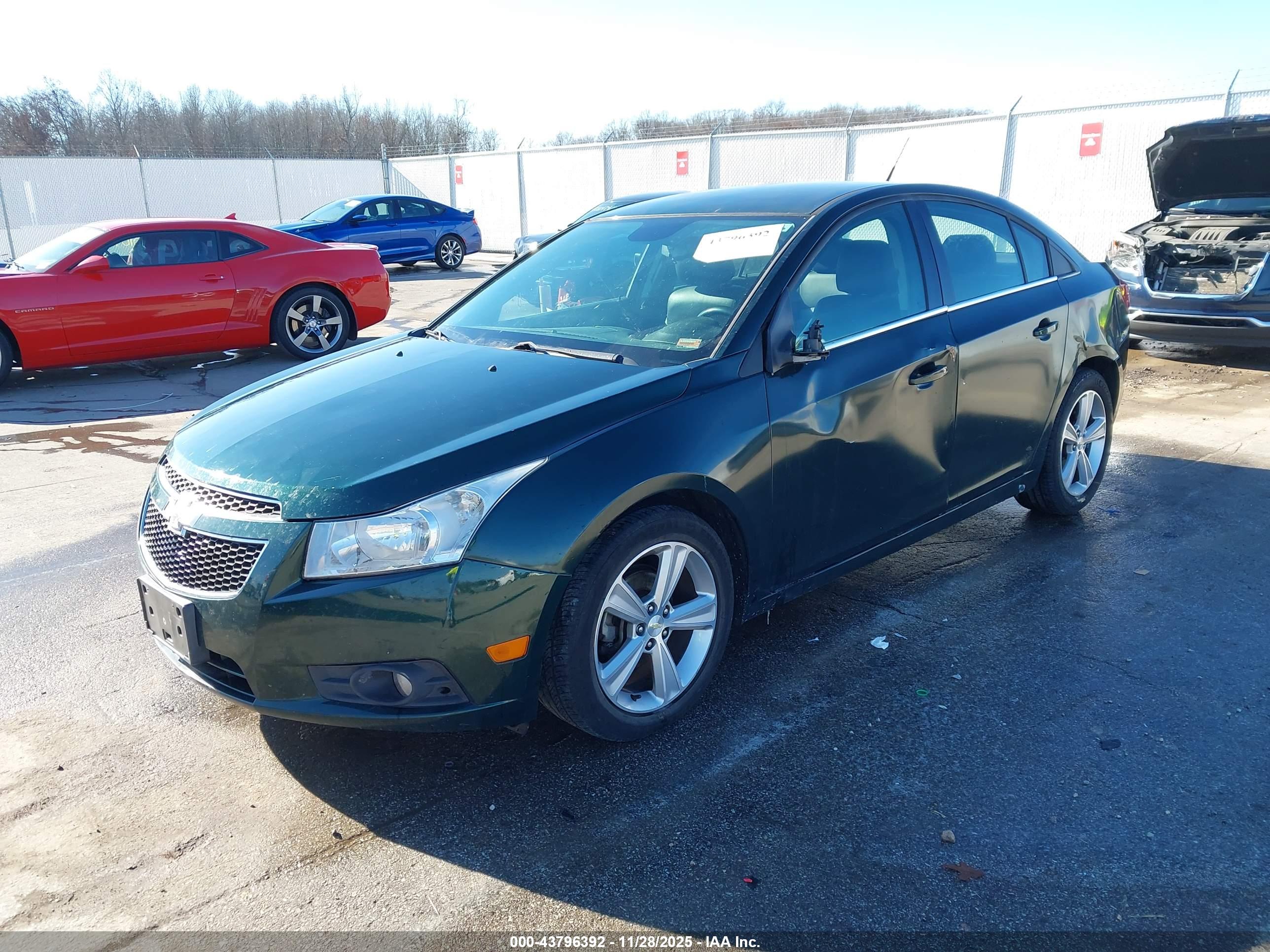 CHEVROLET CRUZE image 2
