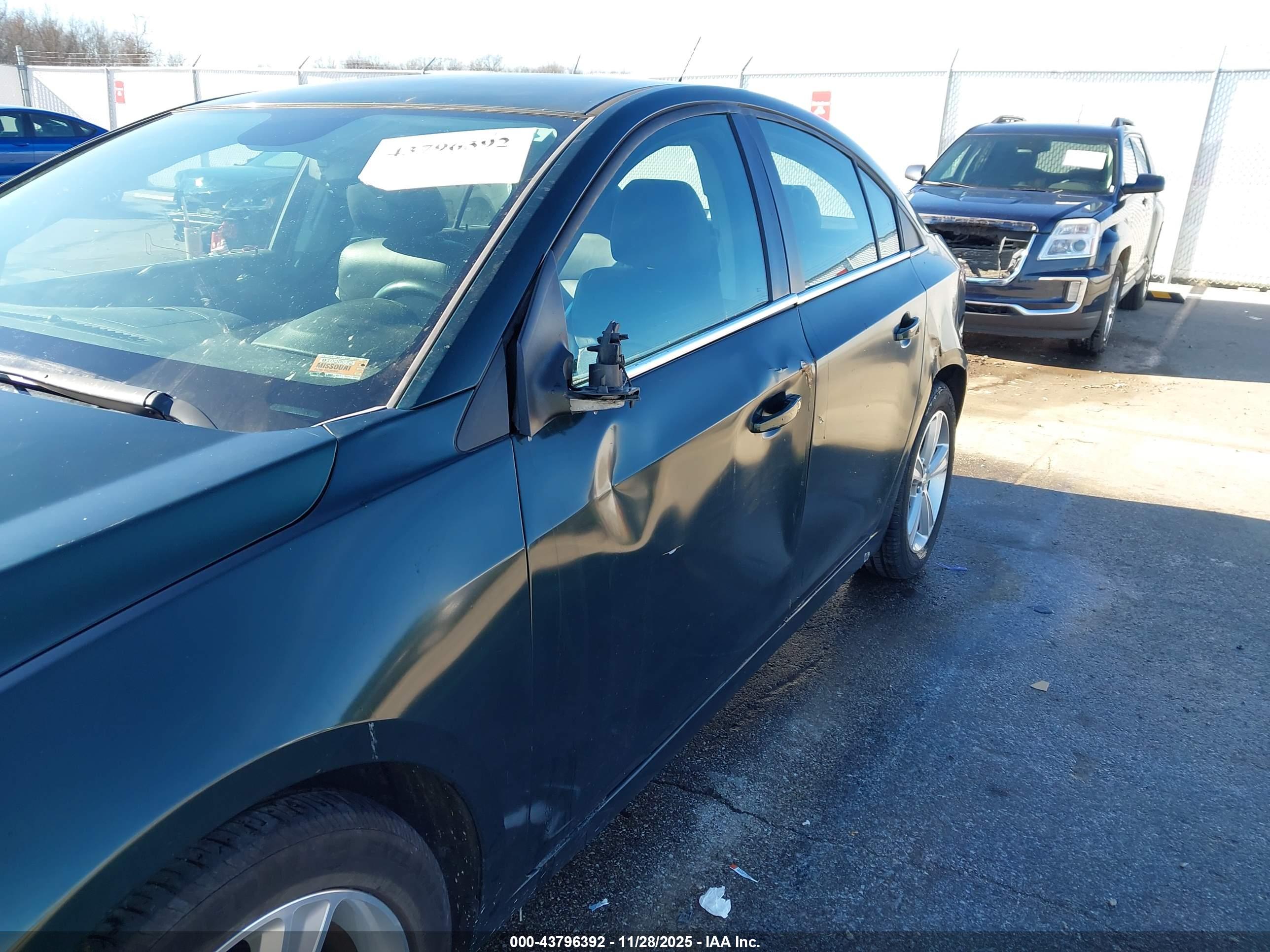 CHEVROLET CRUZE image 6