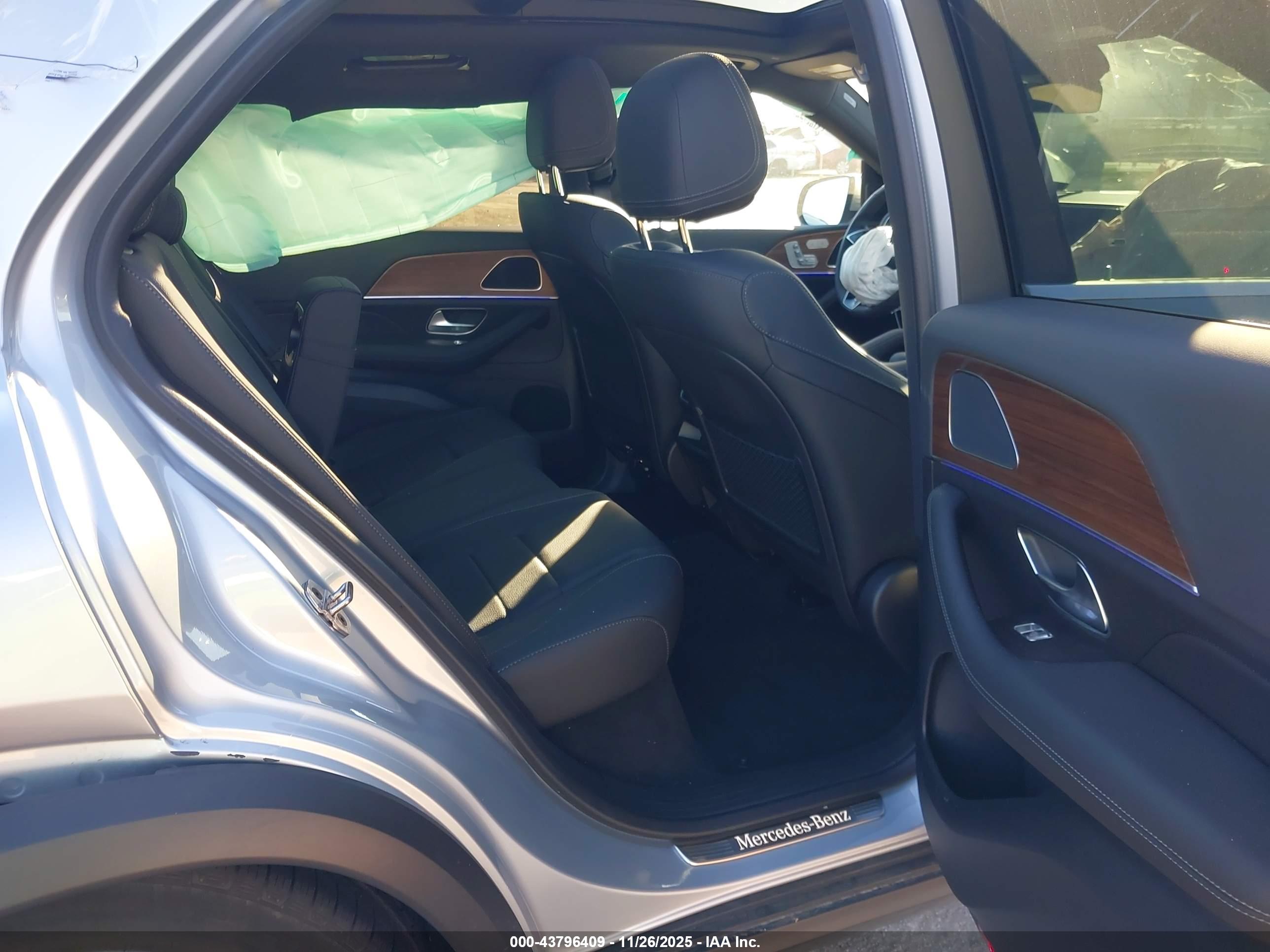 MERCEDES-BENZ GLE image 8