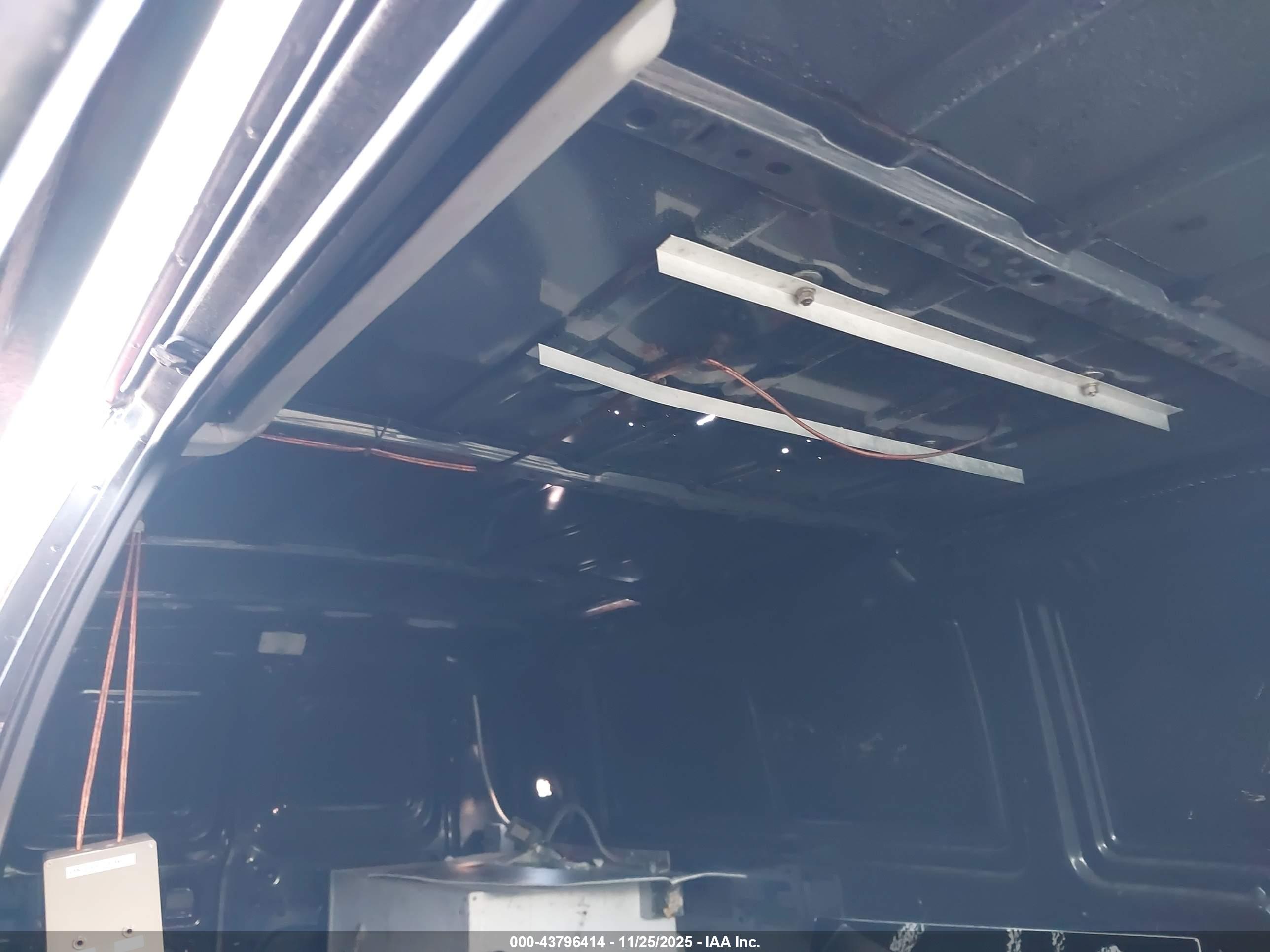 FORD E-350 image 8