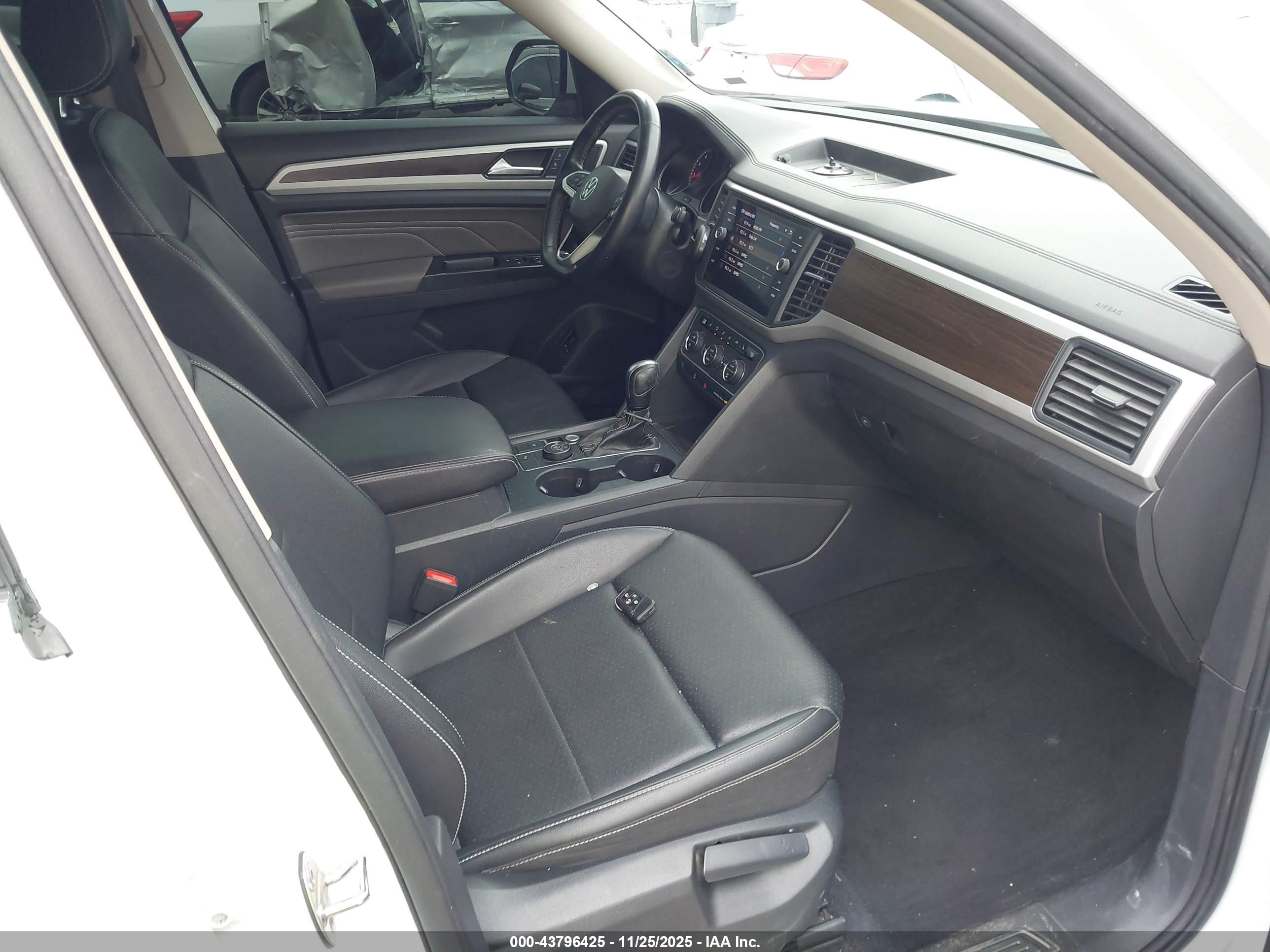 VOLKSWAGEN ATLAS image 5