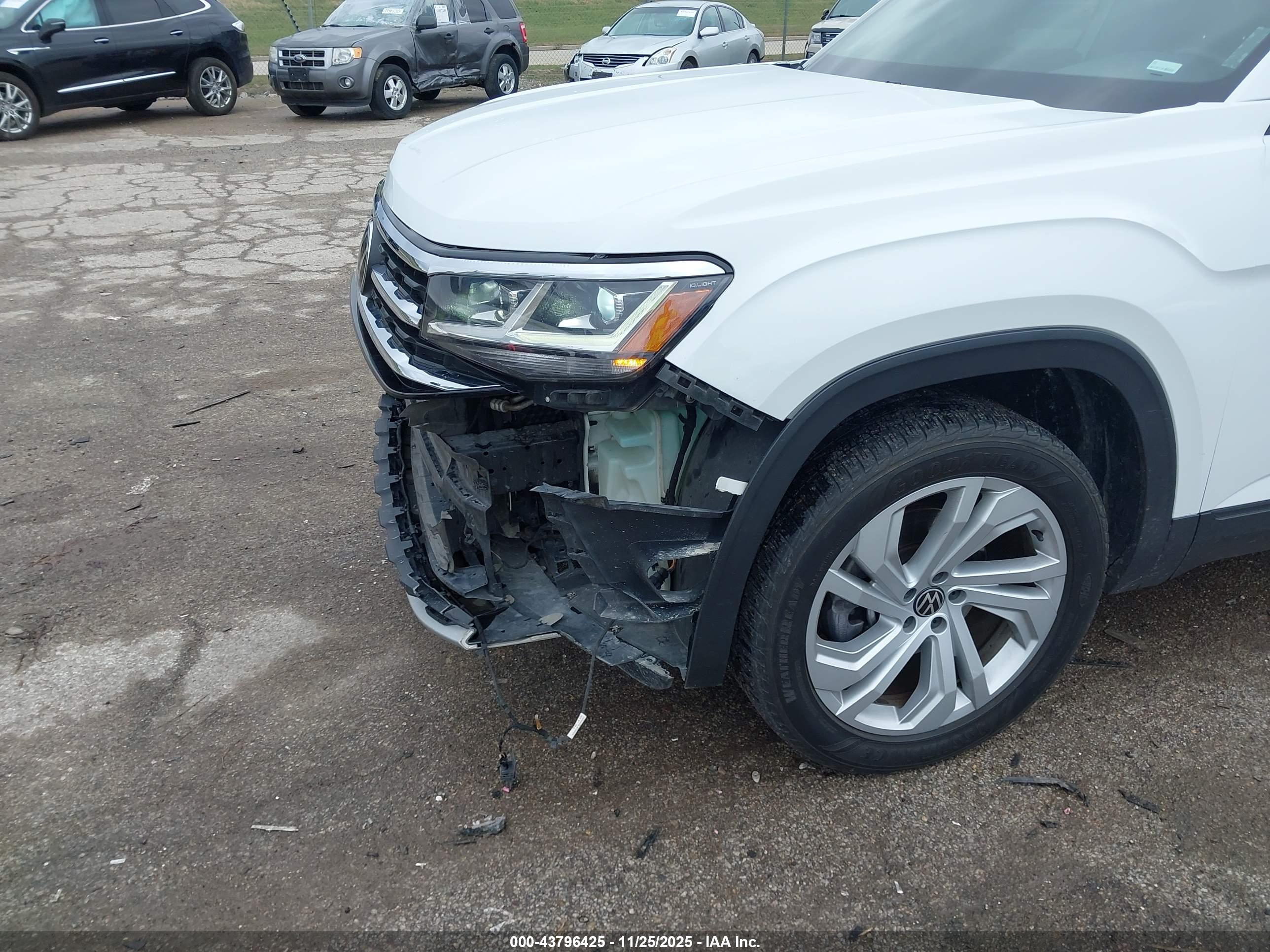VOLKSWAGEN ATLAS image 6