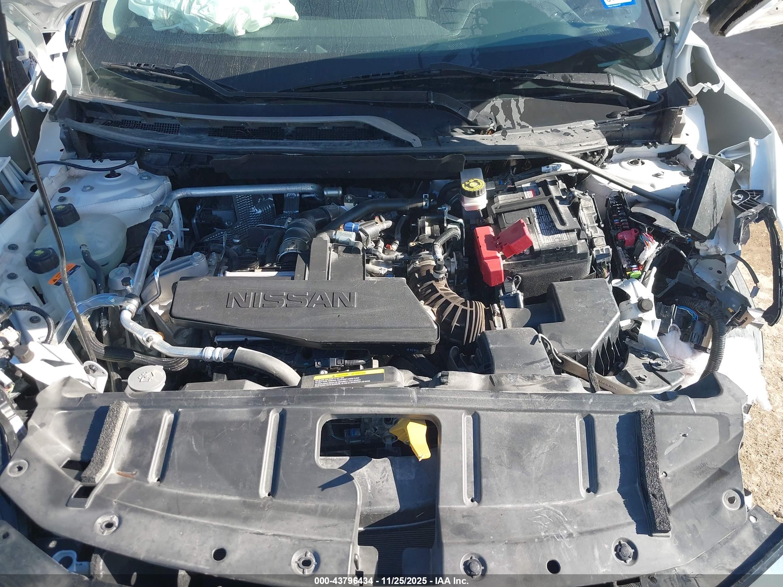 NISSAN ROGUE image 10