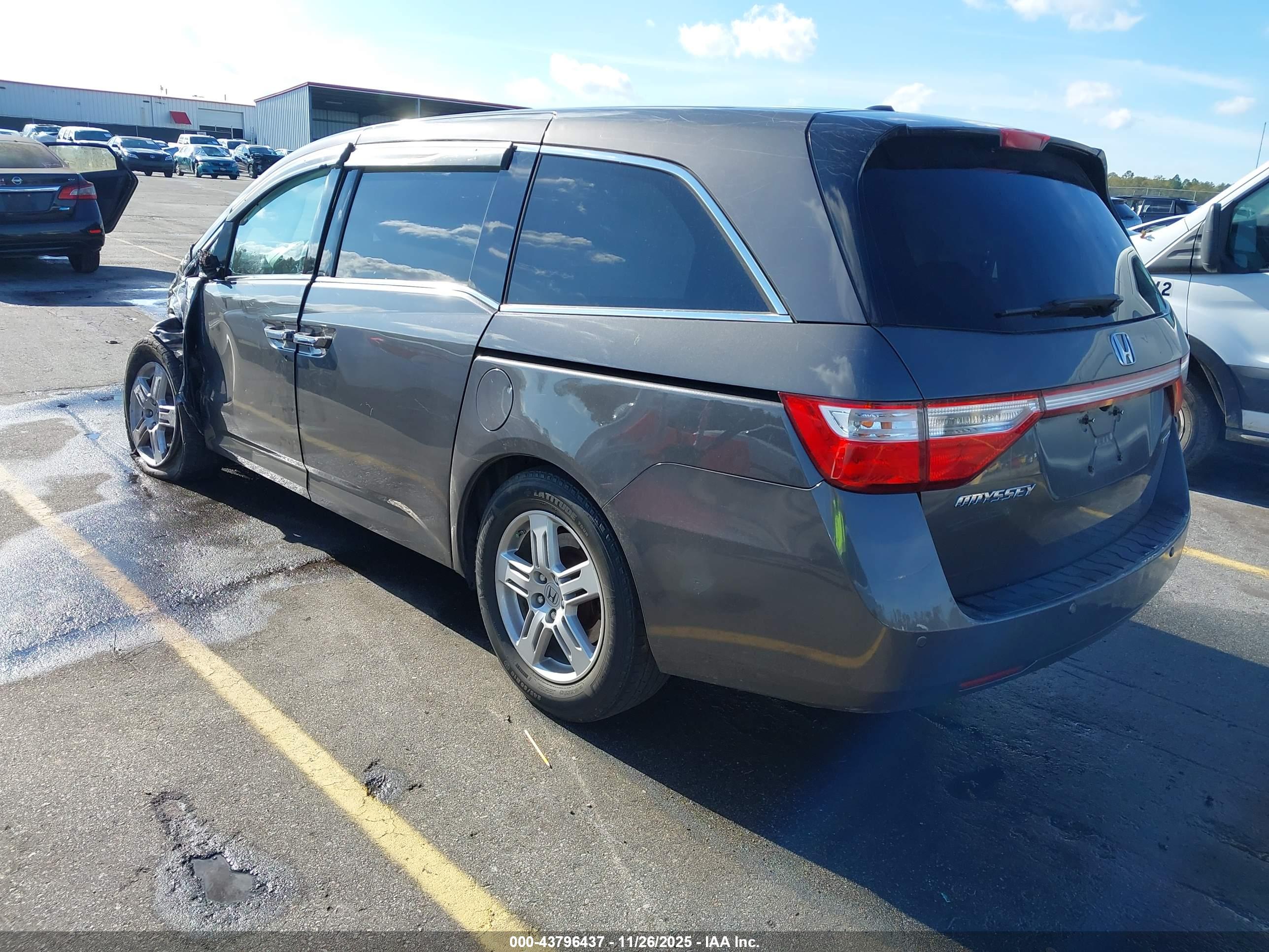 HONDA ODYSSEY image 3