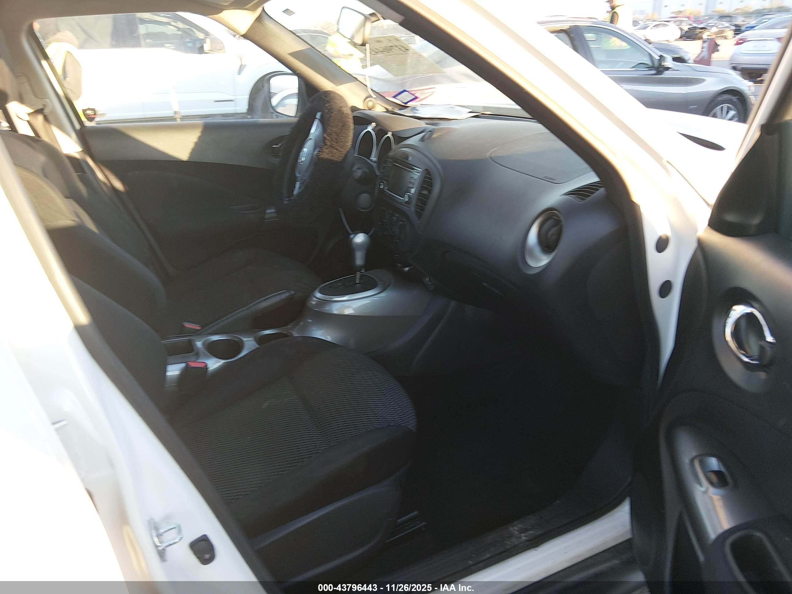 NISSAN JUKE image 5