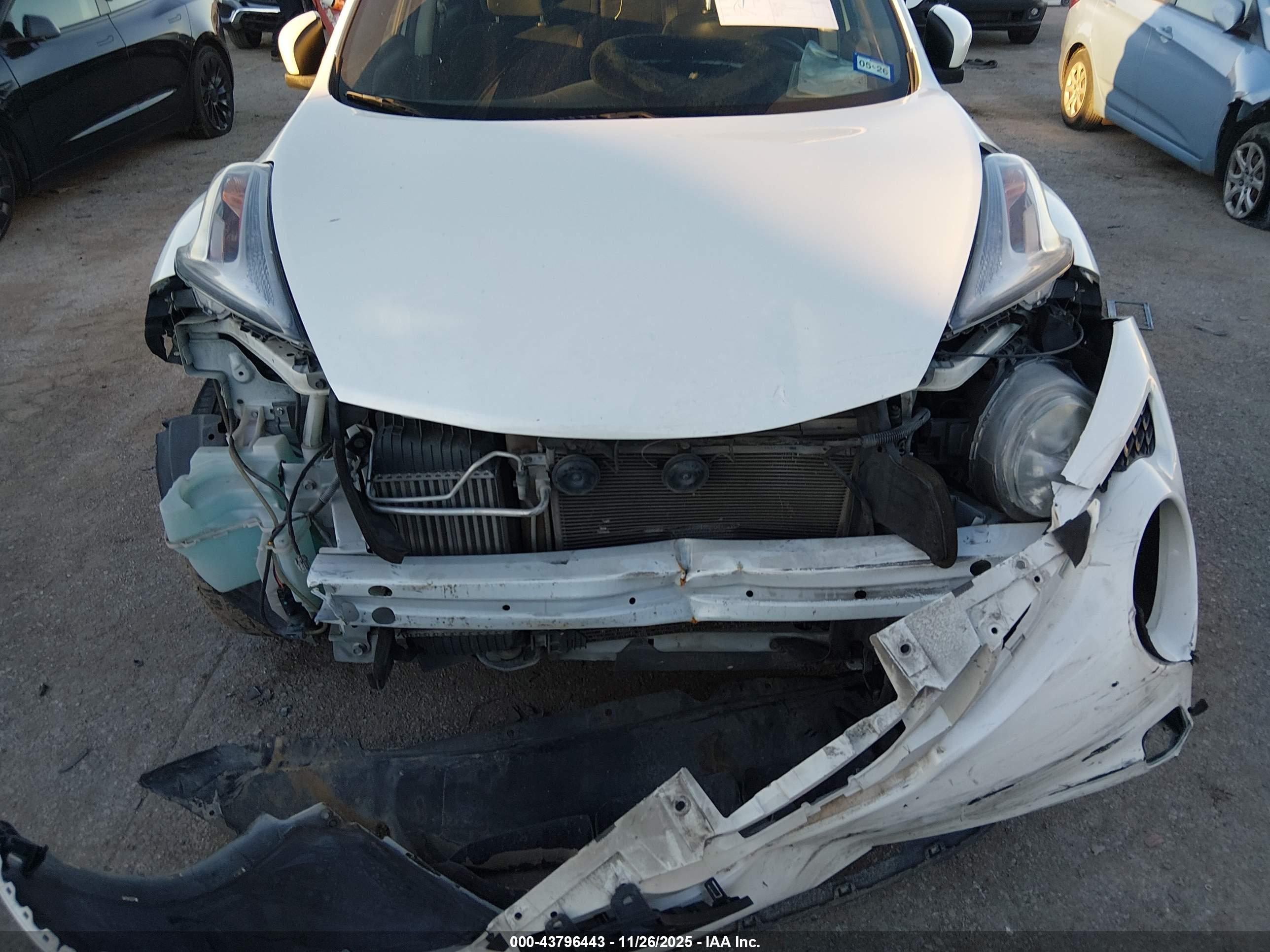 NISSAN JUKE image 6
