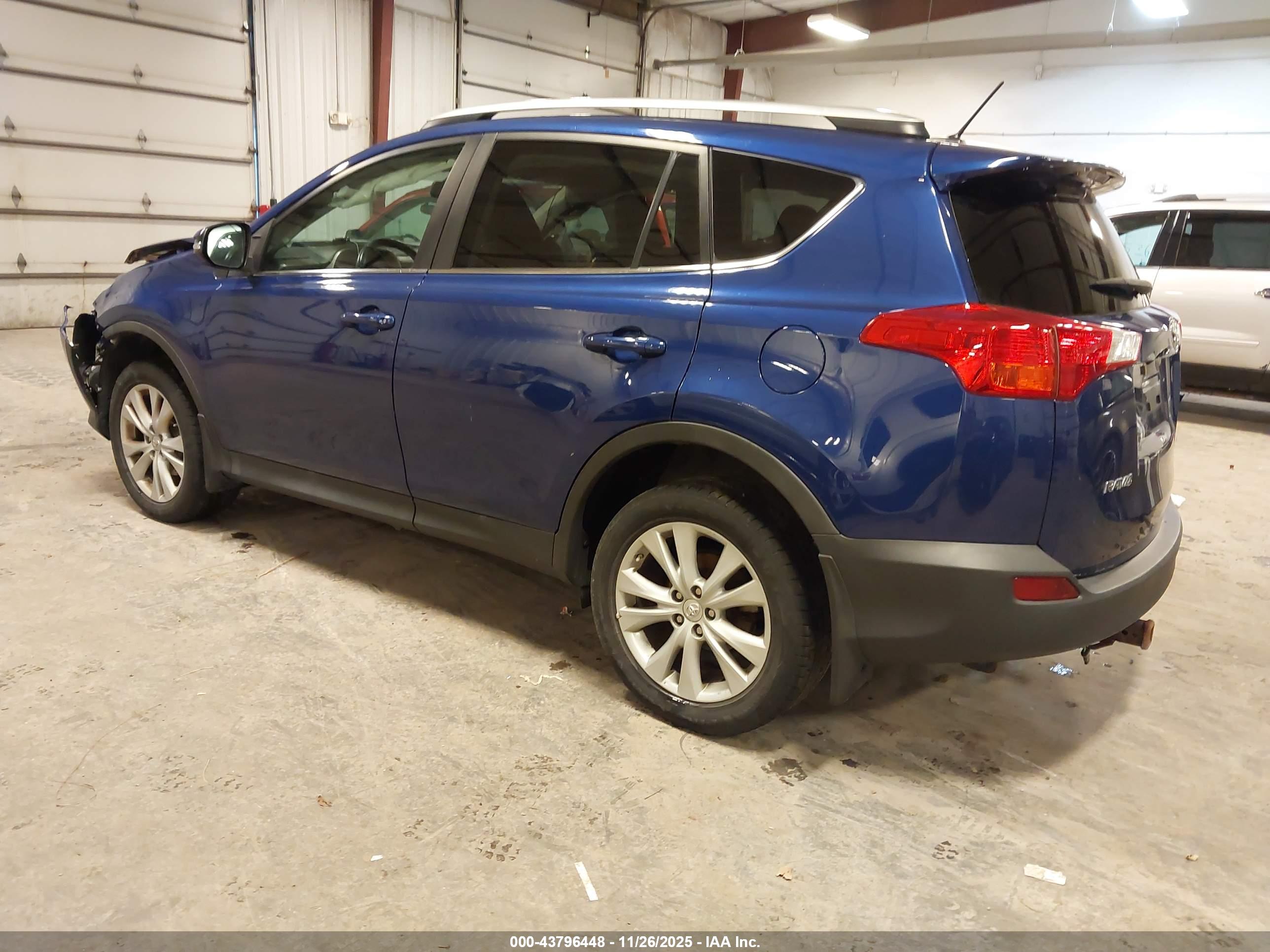 TOYOTA RAV4 image 3