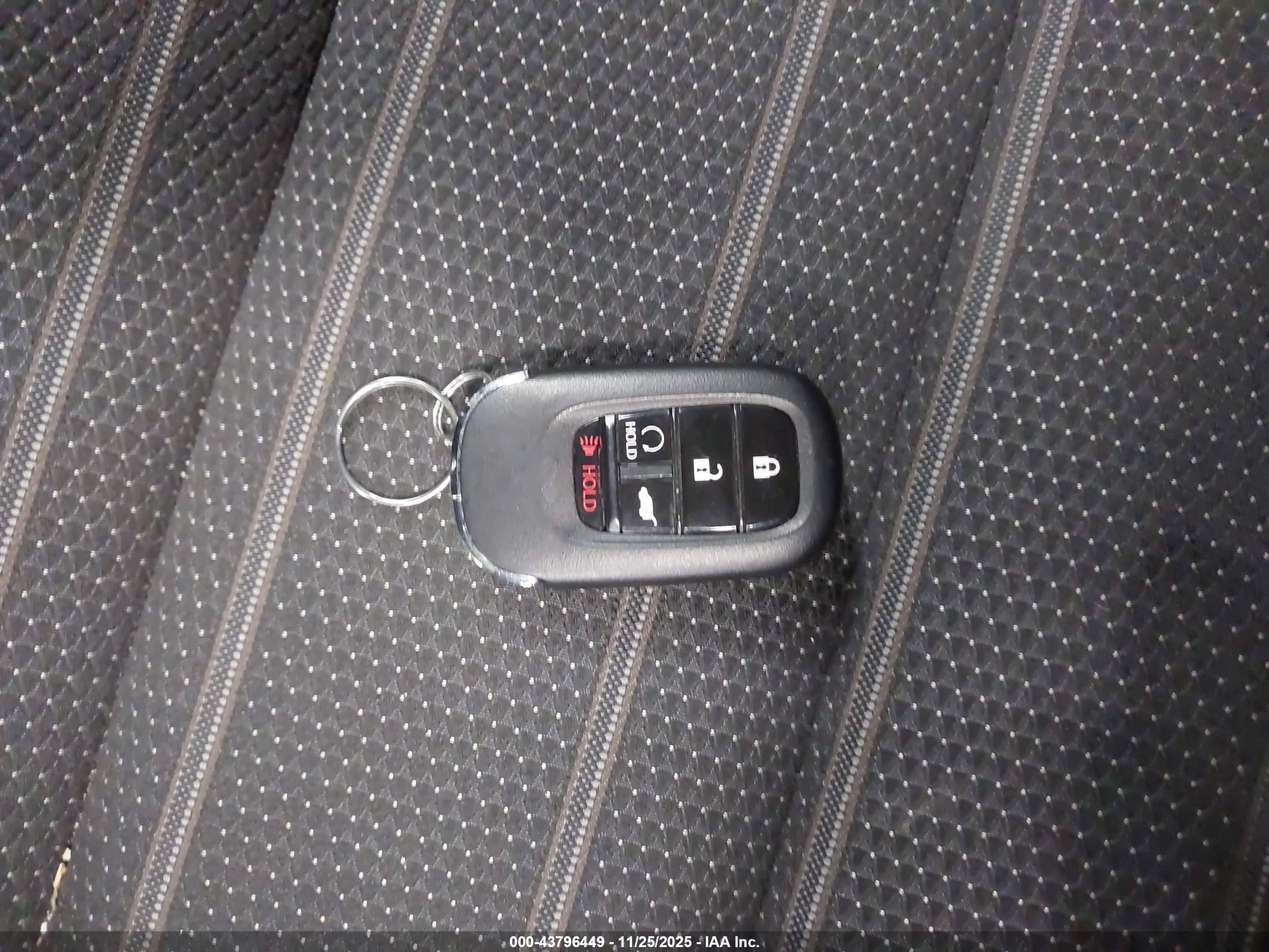 HONDA CR-V image 11
