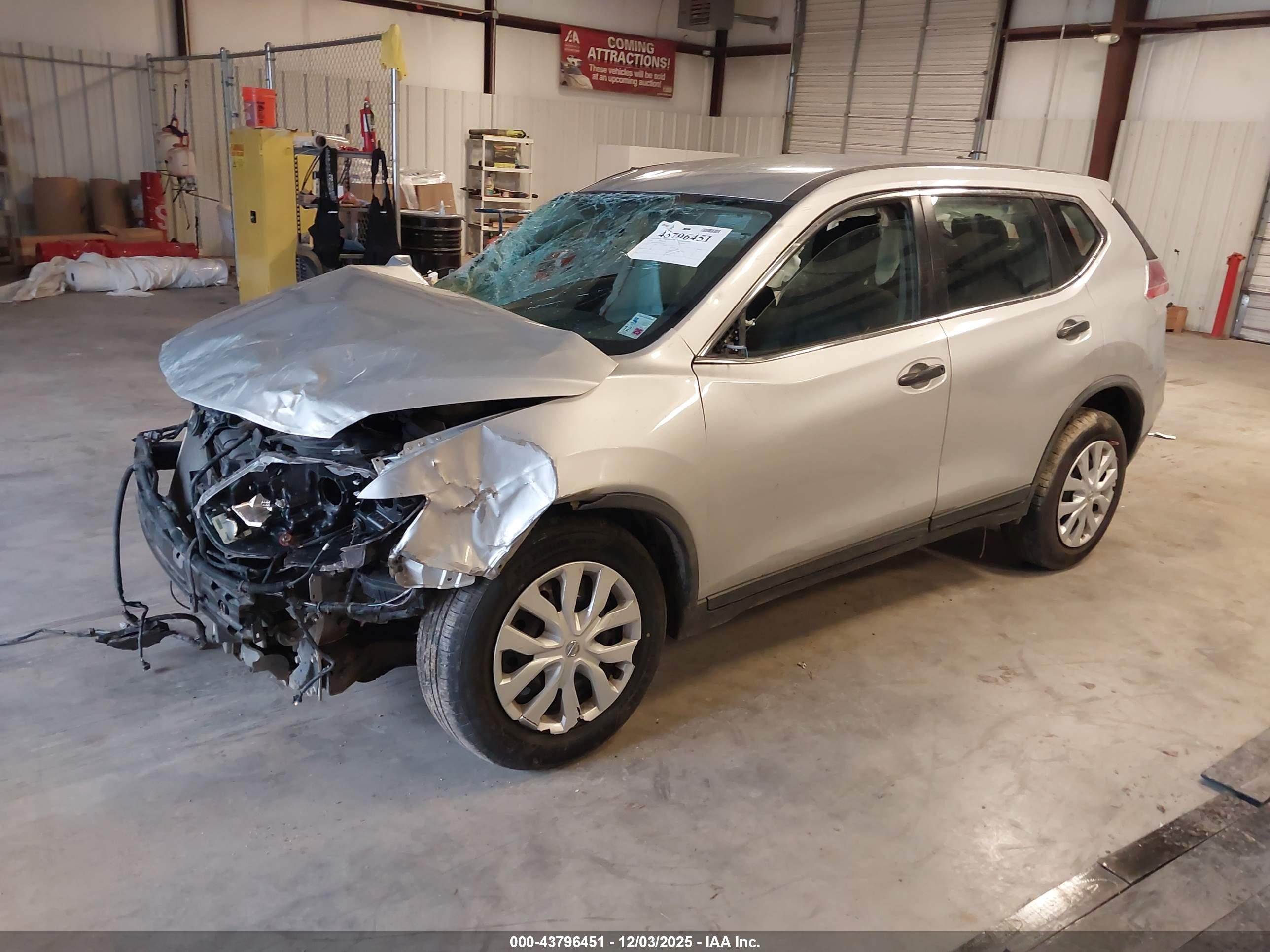 NISSAN ROGUE image 2