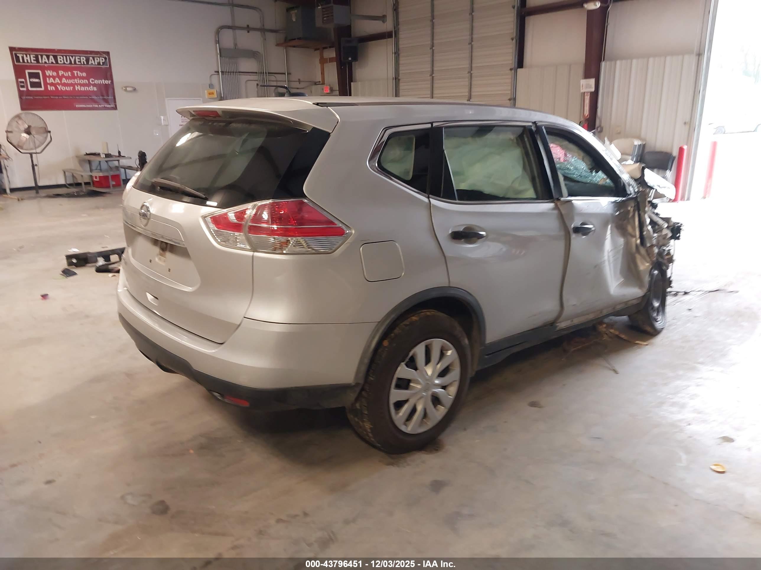 NISSAN ROGUE image 4