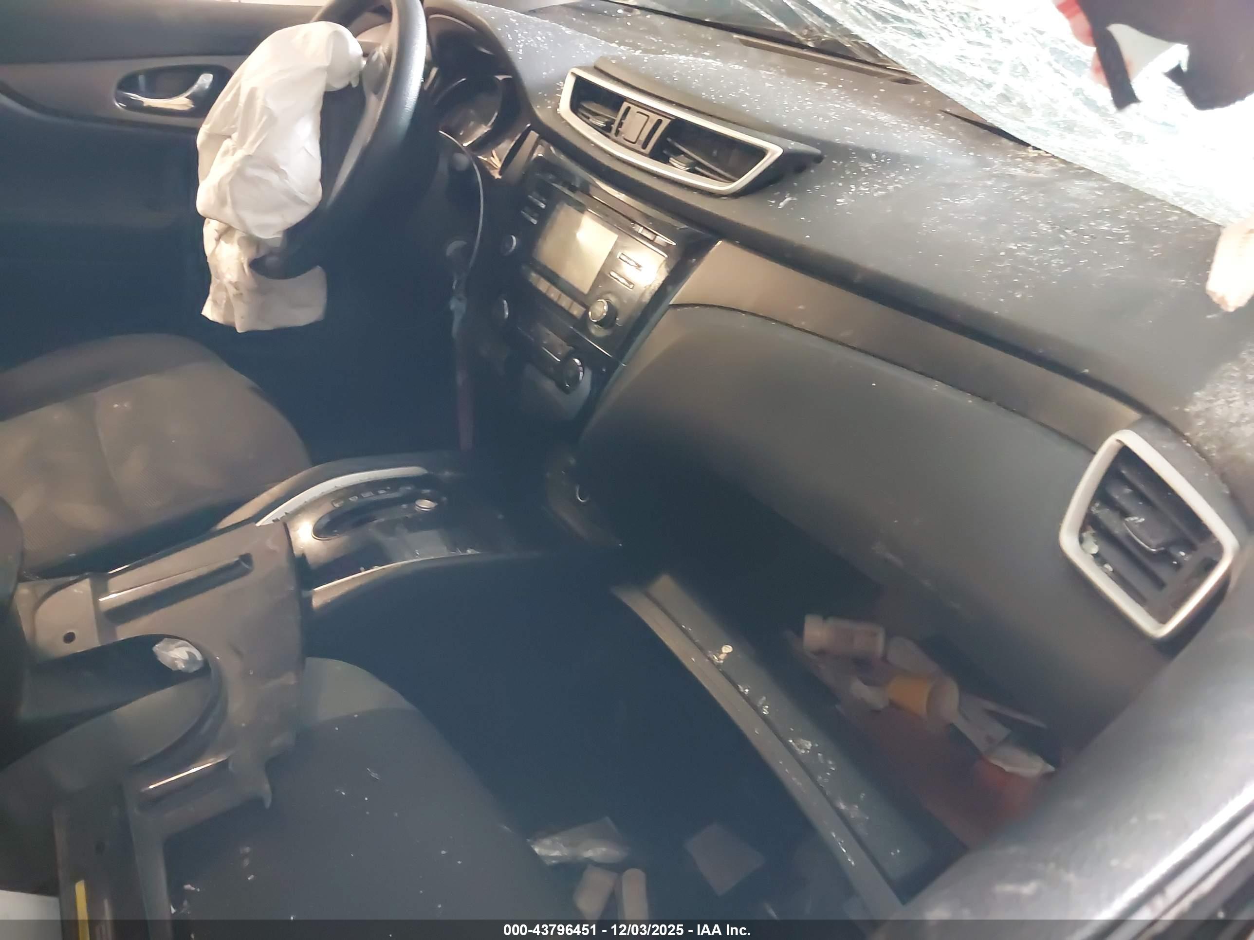 NISSAN ROGUE image 5