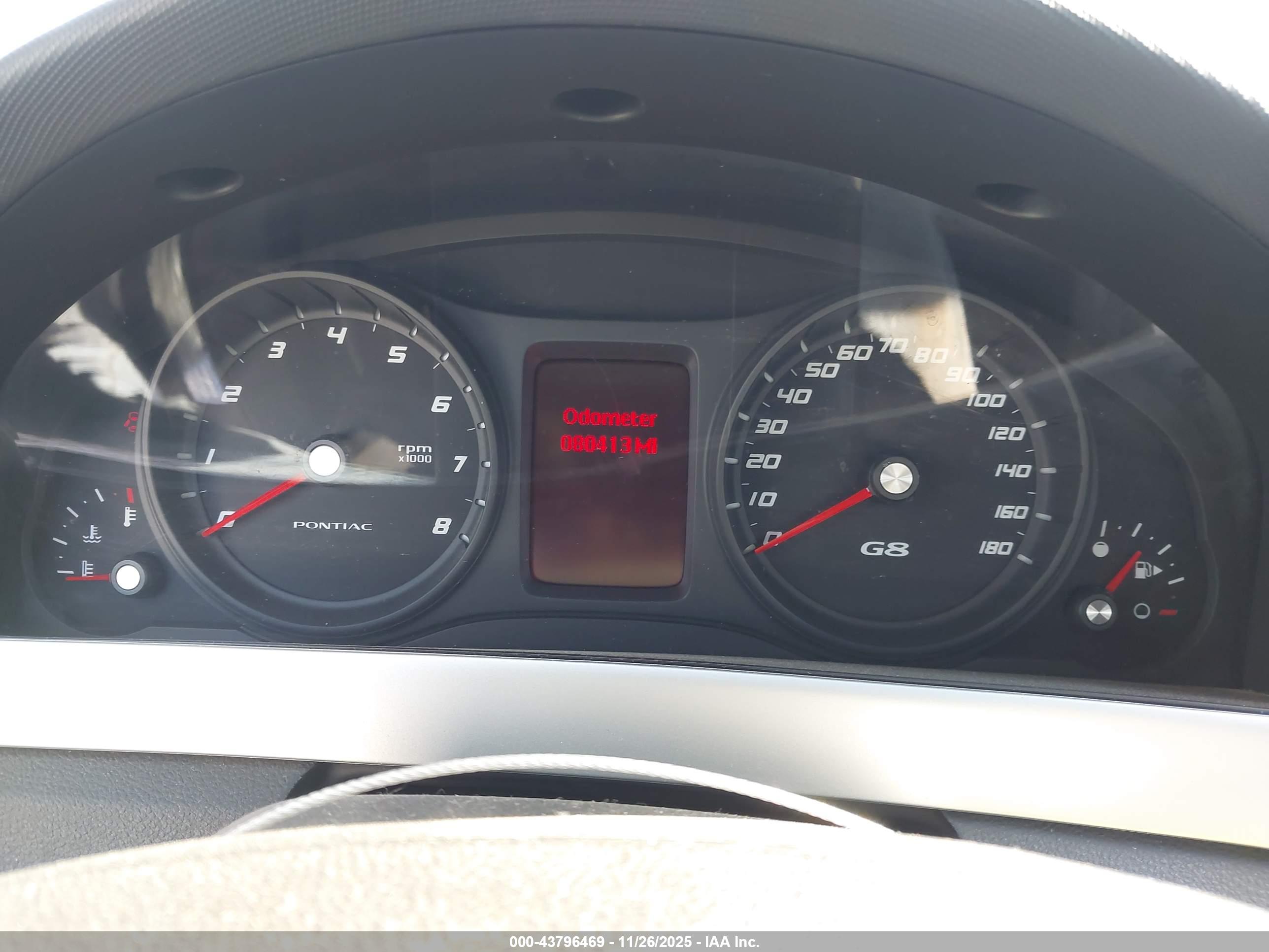 PONTIAC G8 image 7
