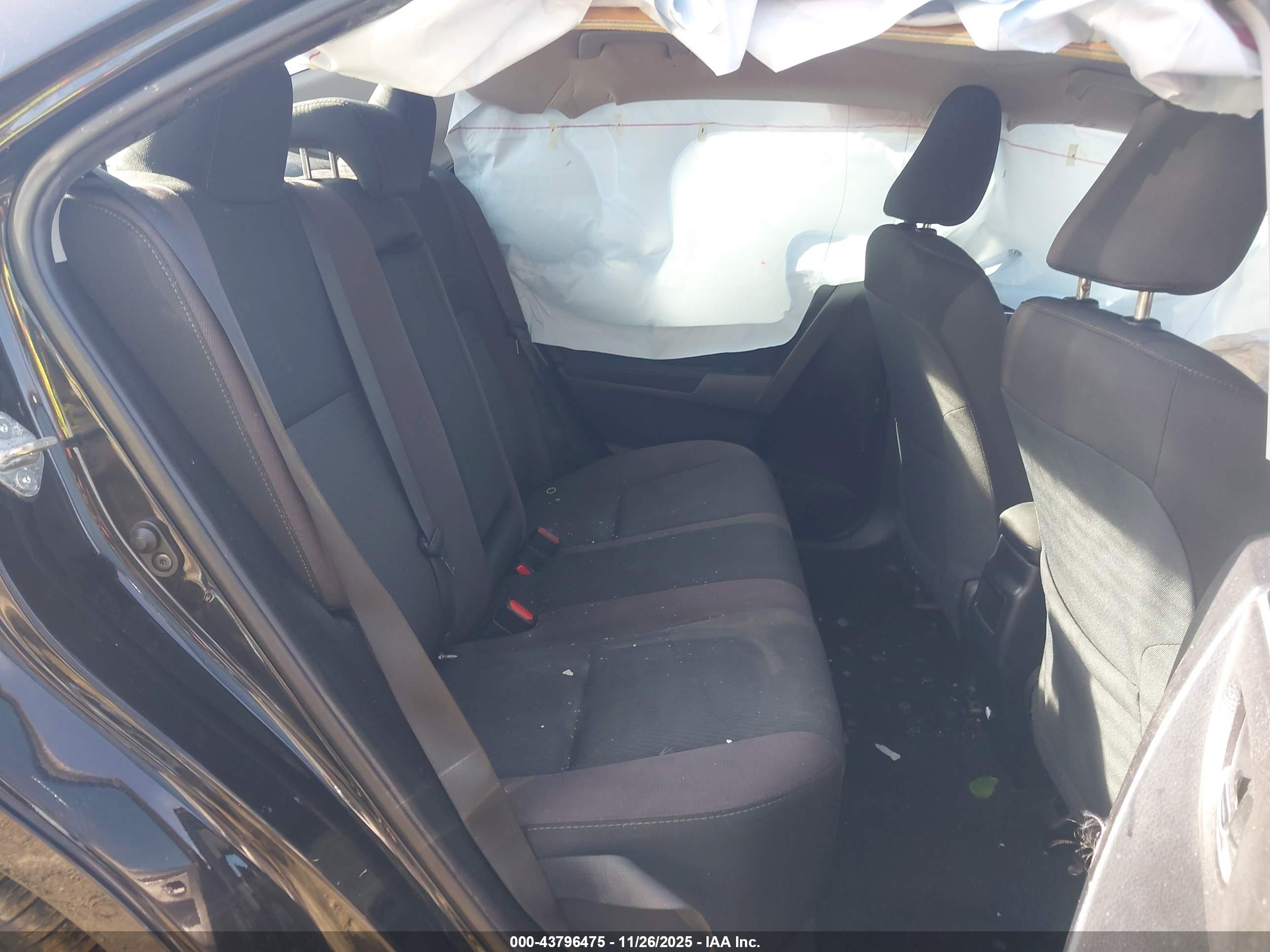 TOYOTA COROLLA image 8