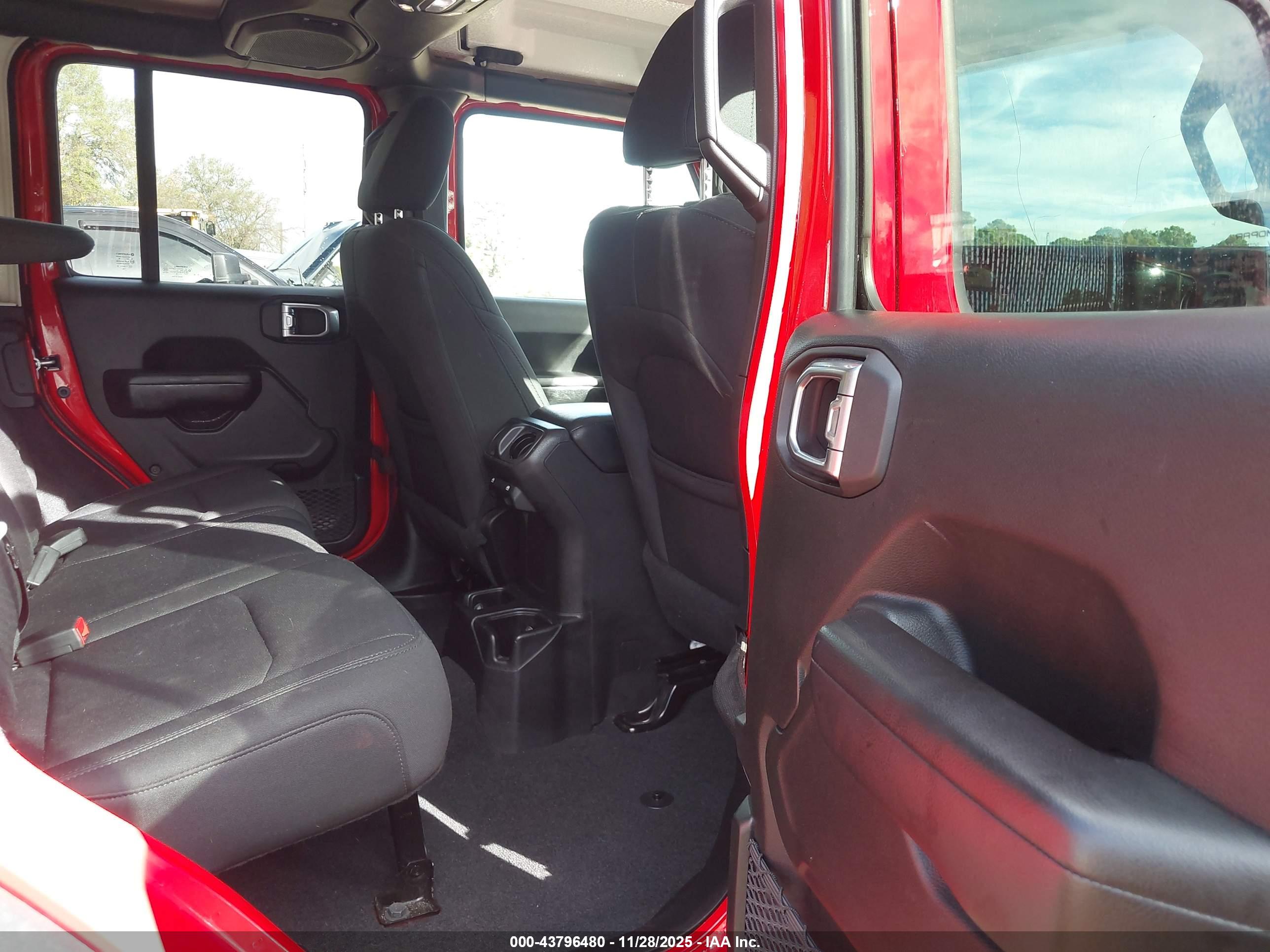 JEEP WRANGLER image 8