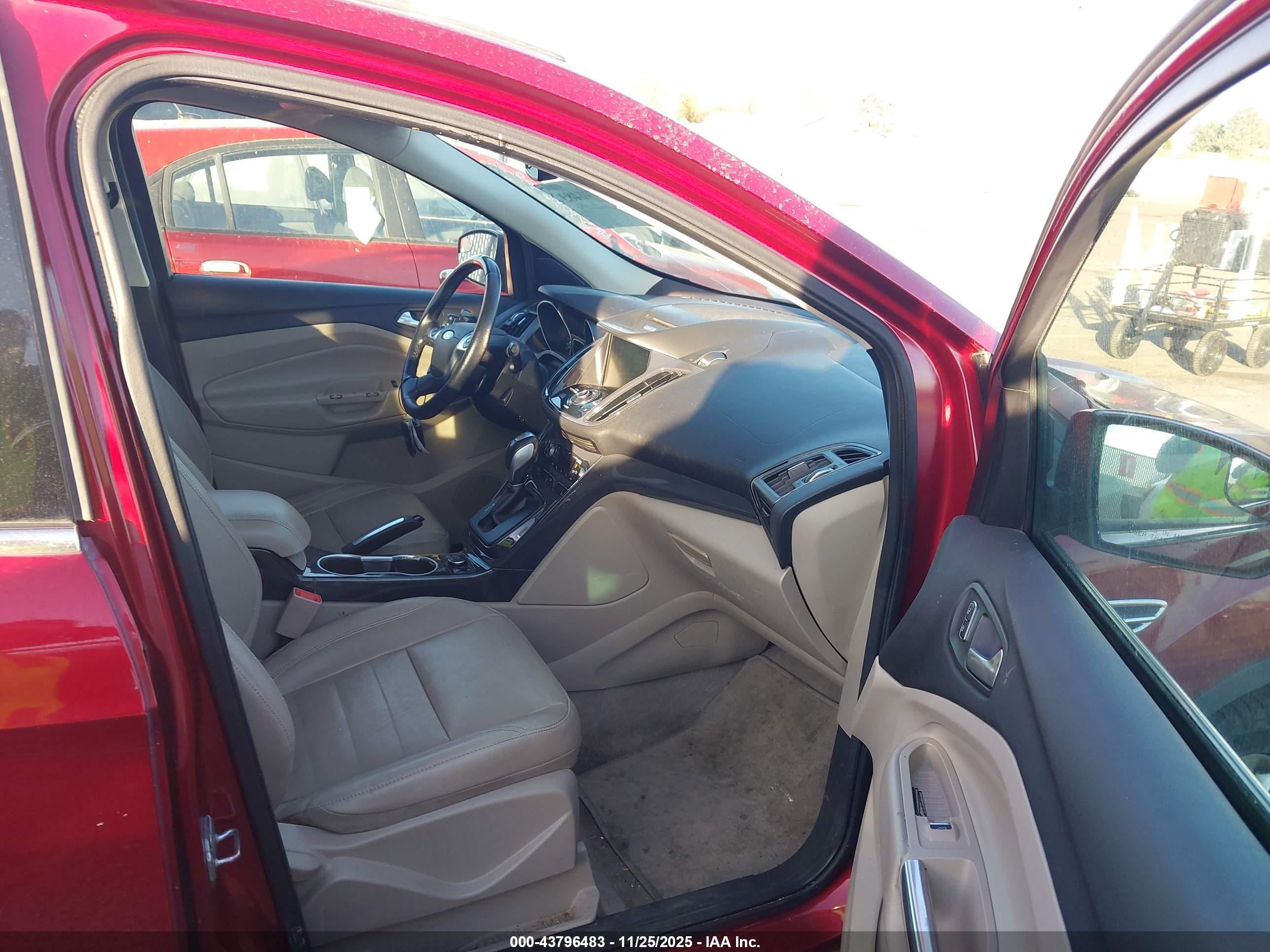 FORD ESCAPE image 5