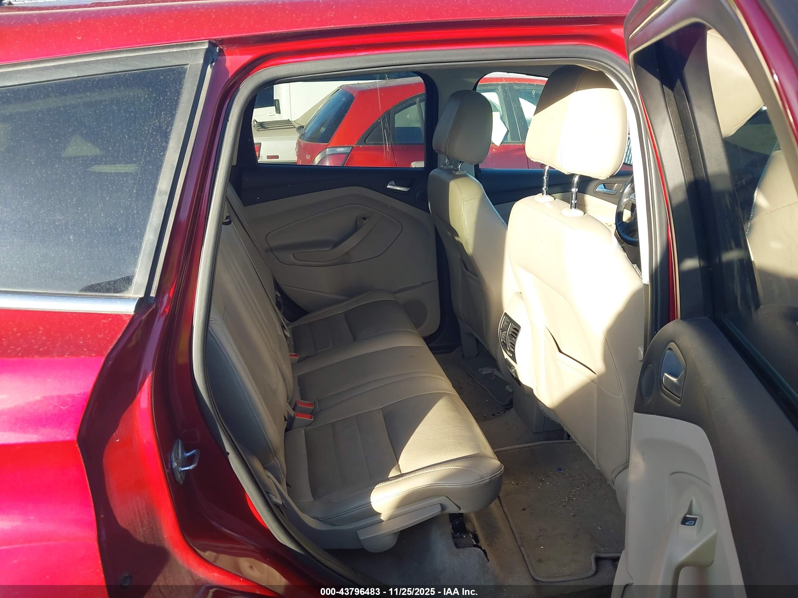 FORD ESCAPE image 8