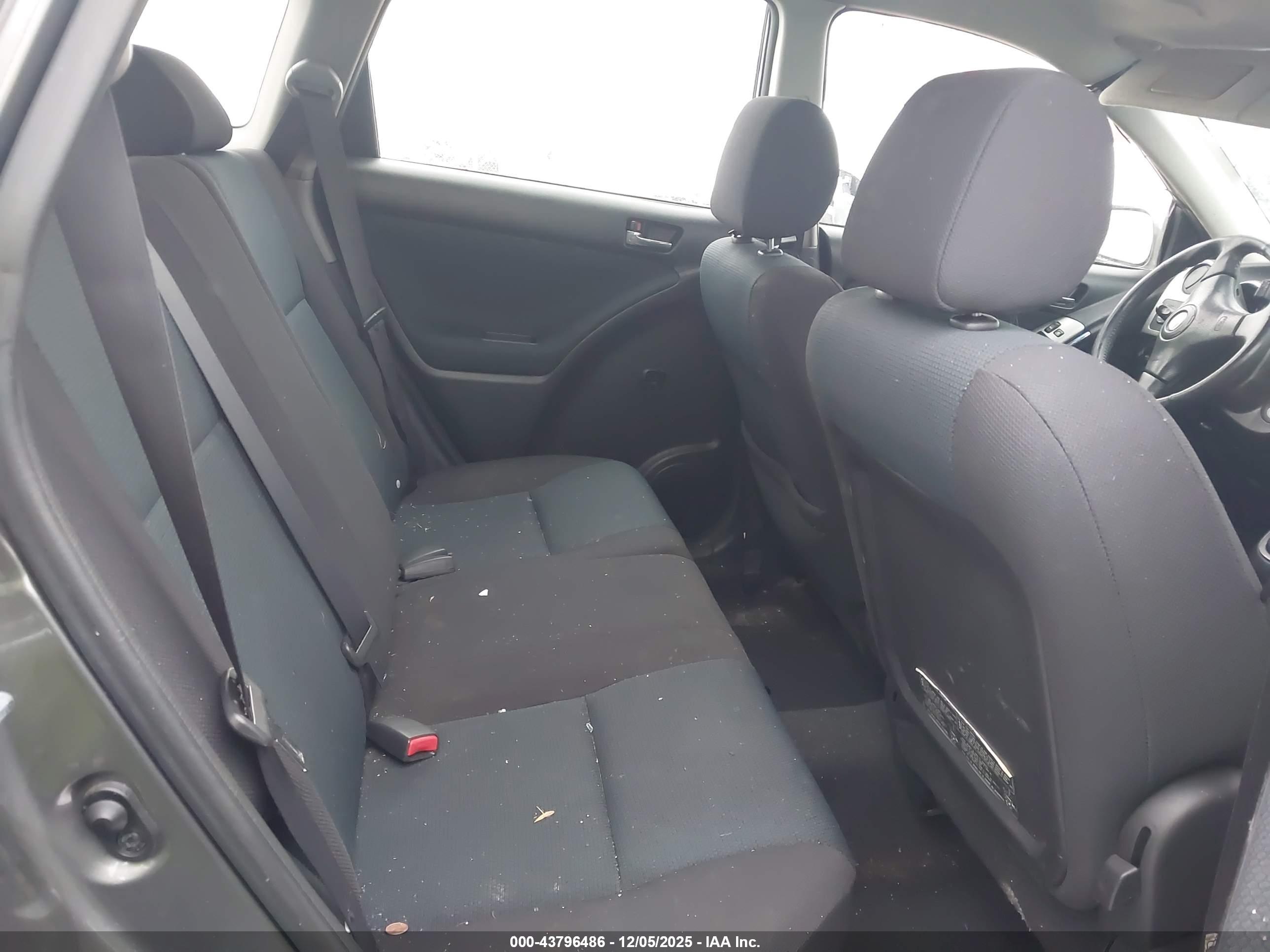 TOYOTA MATRIX image 8