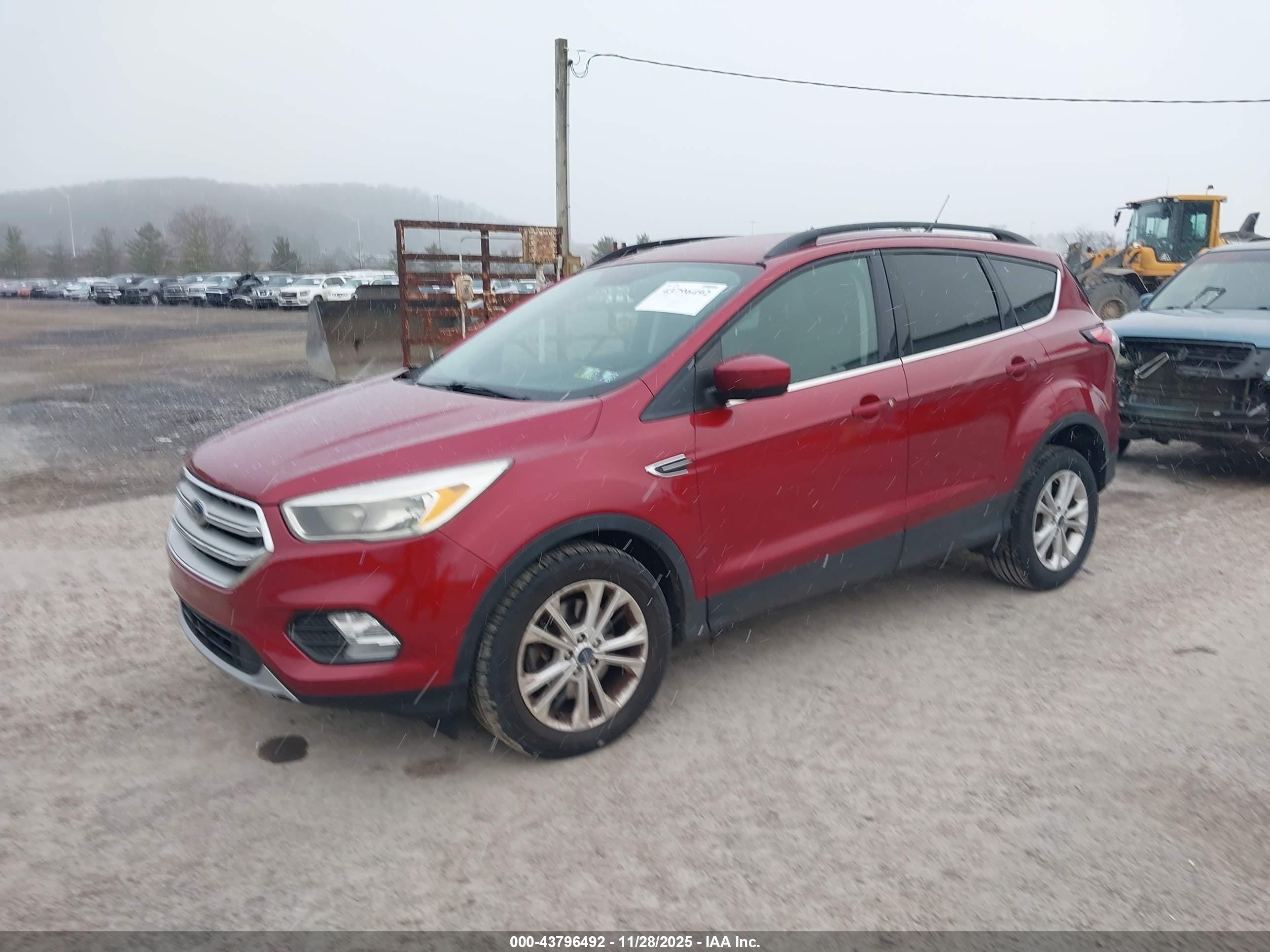 FORD ESCAPE image 2