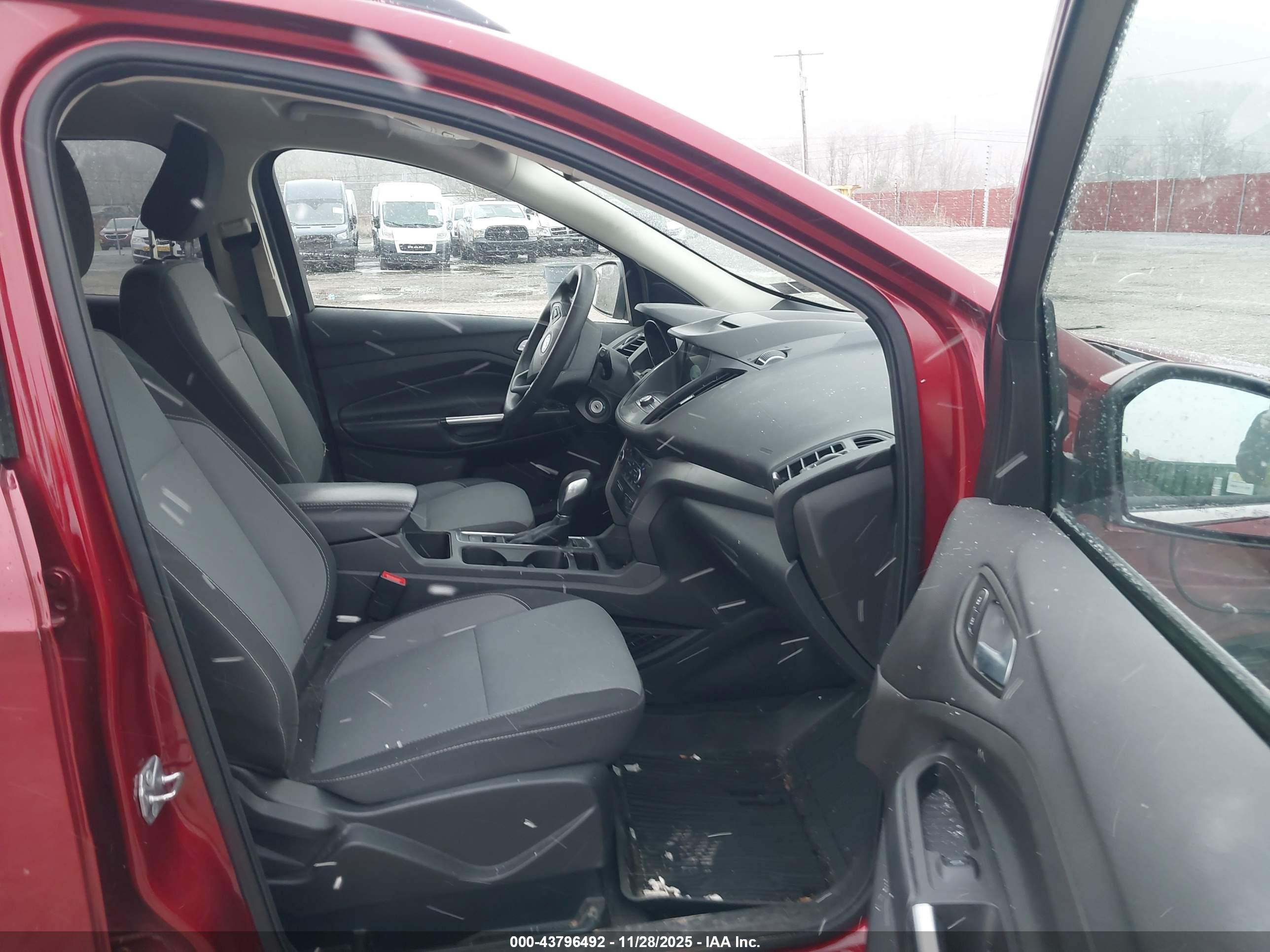 FORD ESCAPE image 5