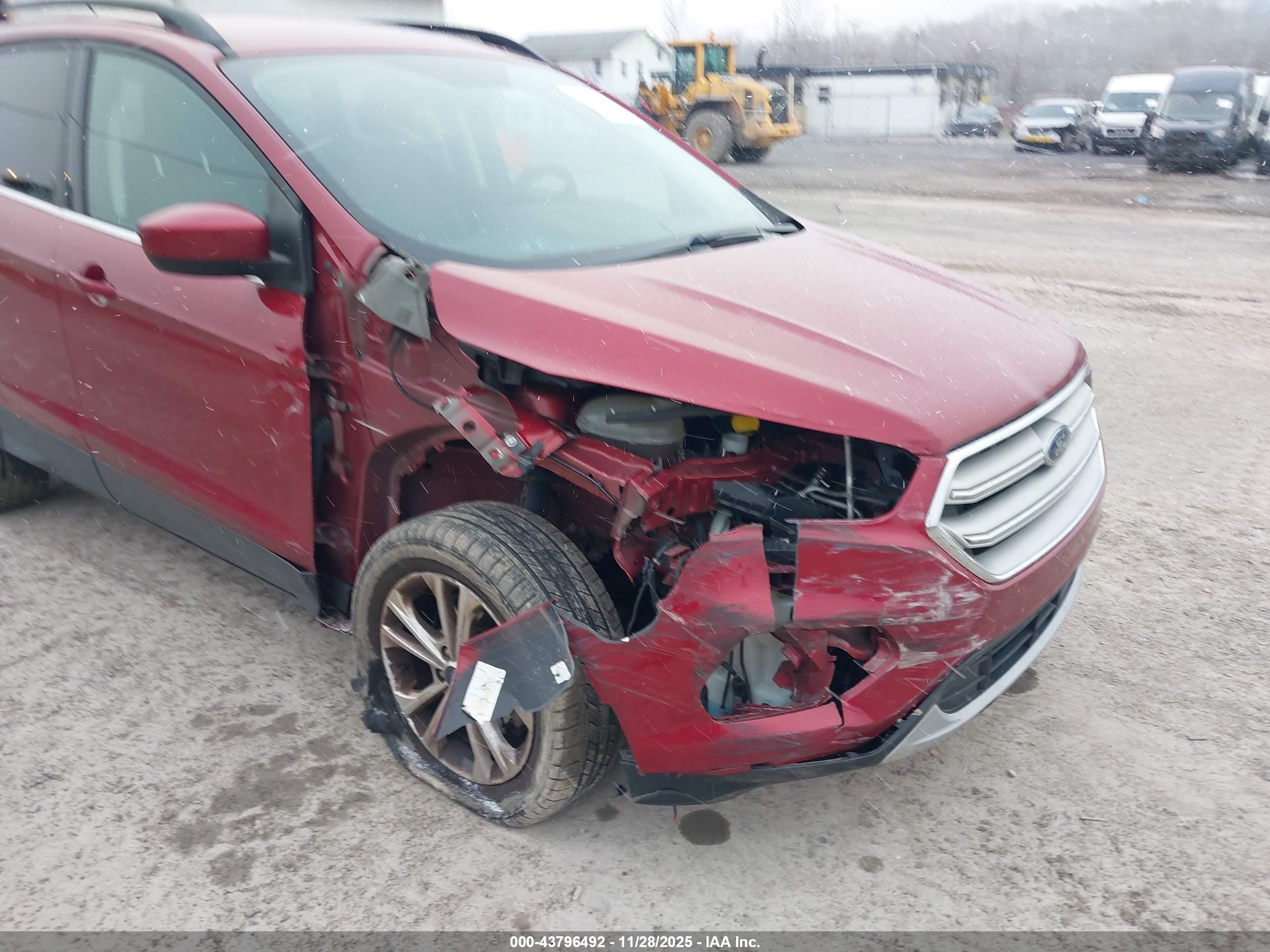 FORD ESCAPE image 6