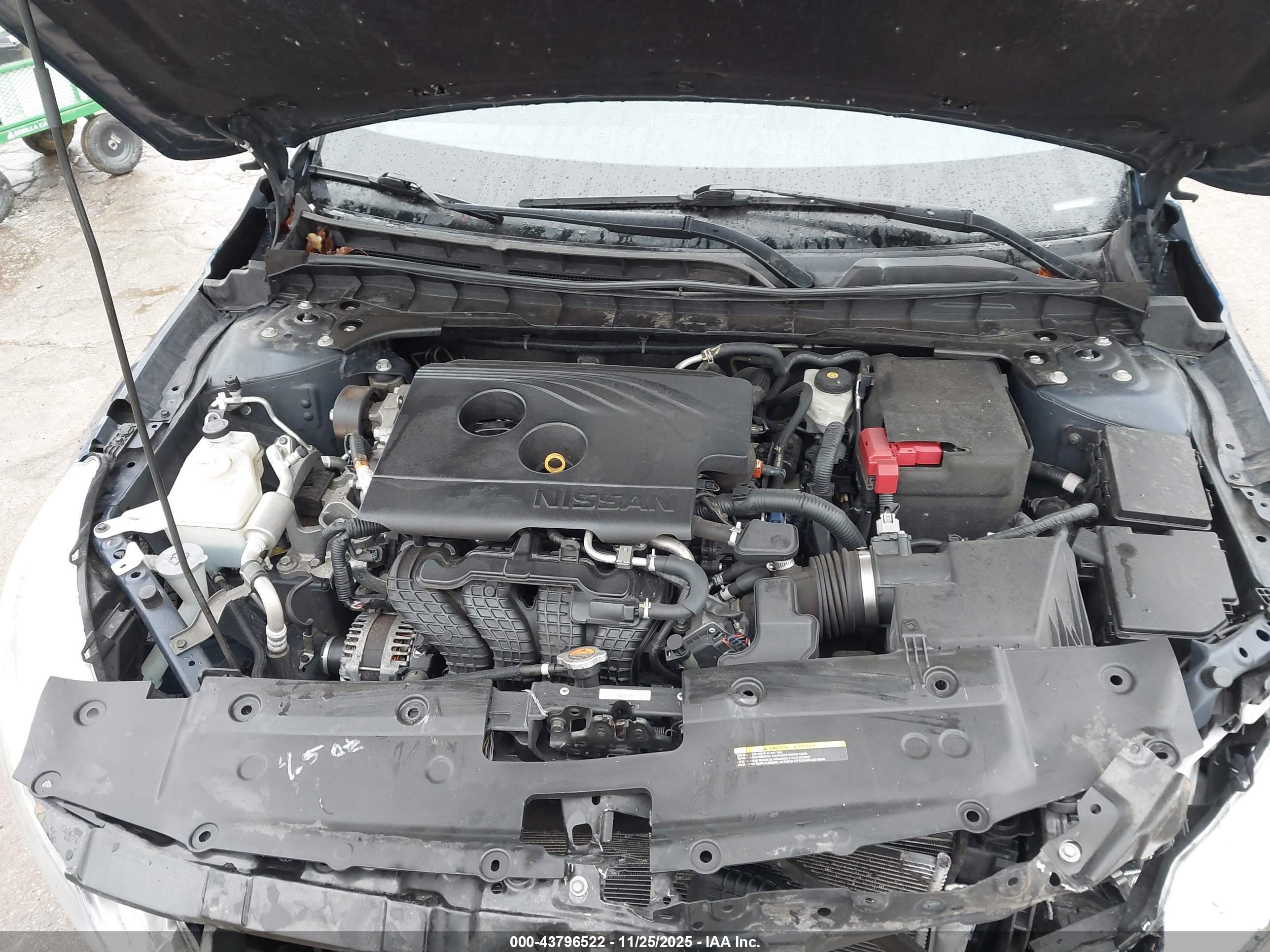 NISSAN ALTIMA image 10