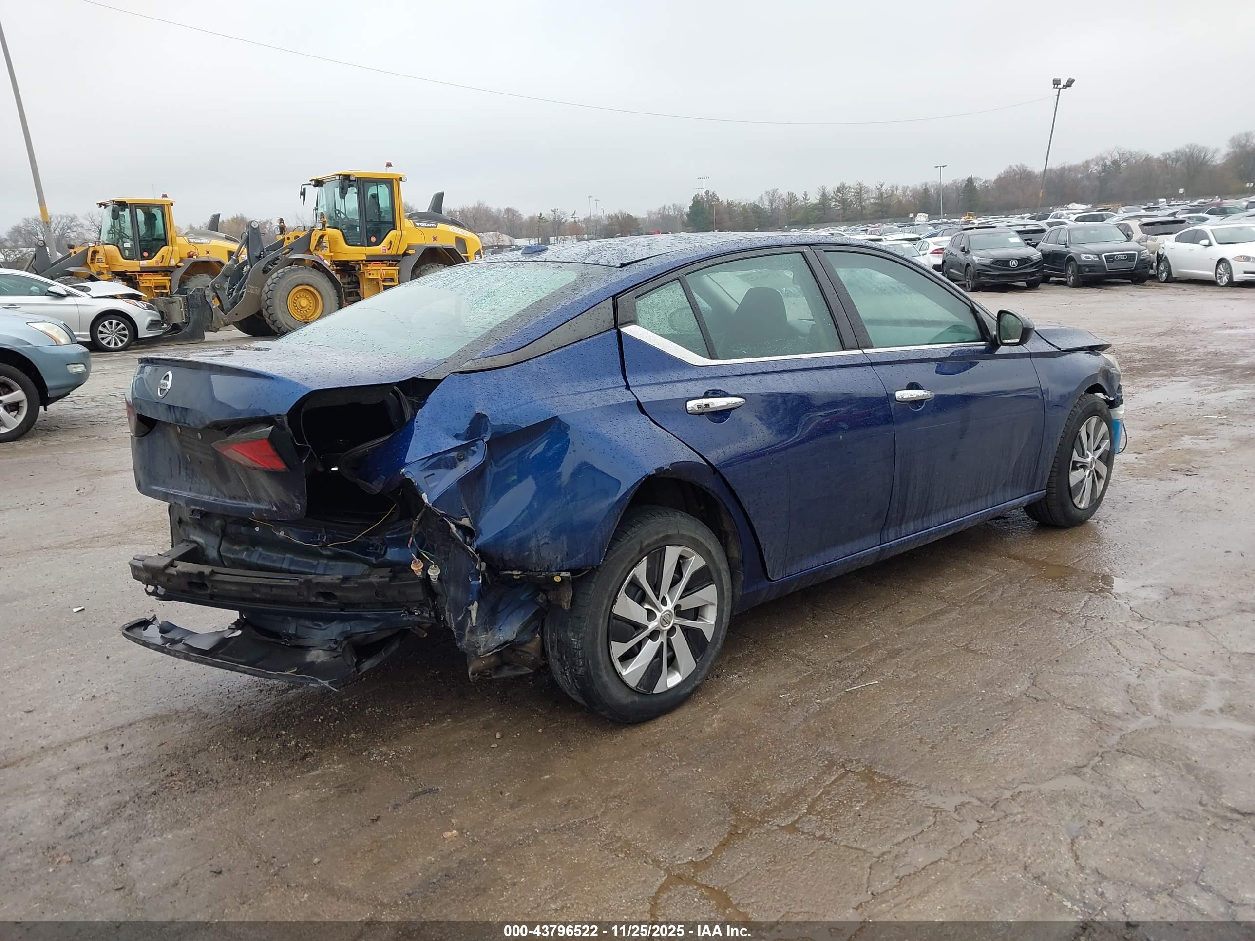 NISSAN ALTIMA image 4