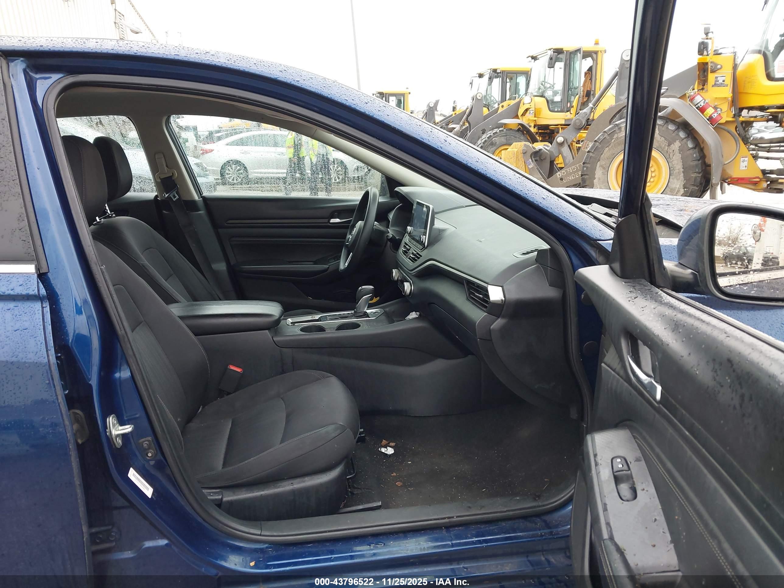 NISSAN ALTIMA image 5