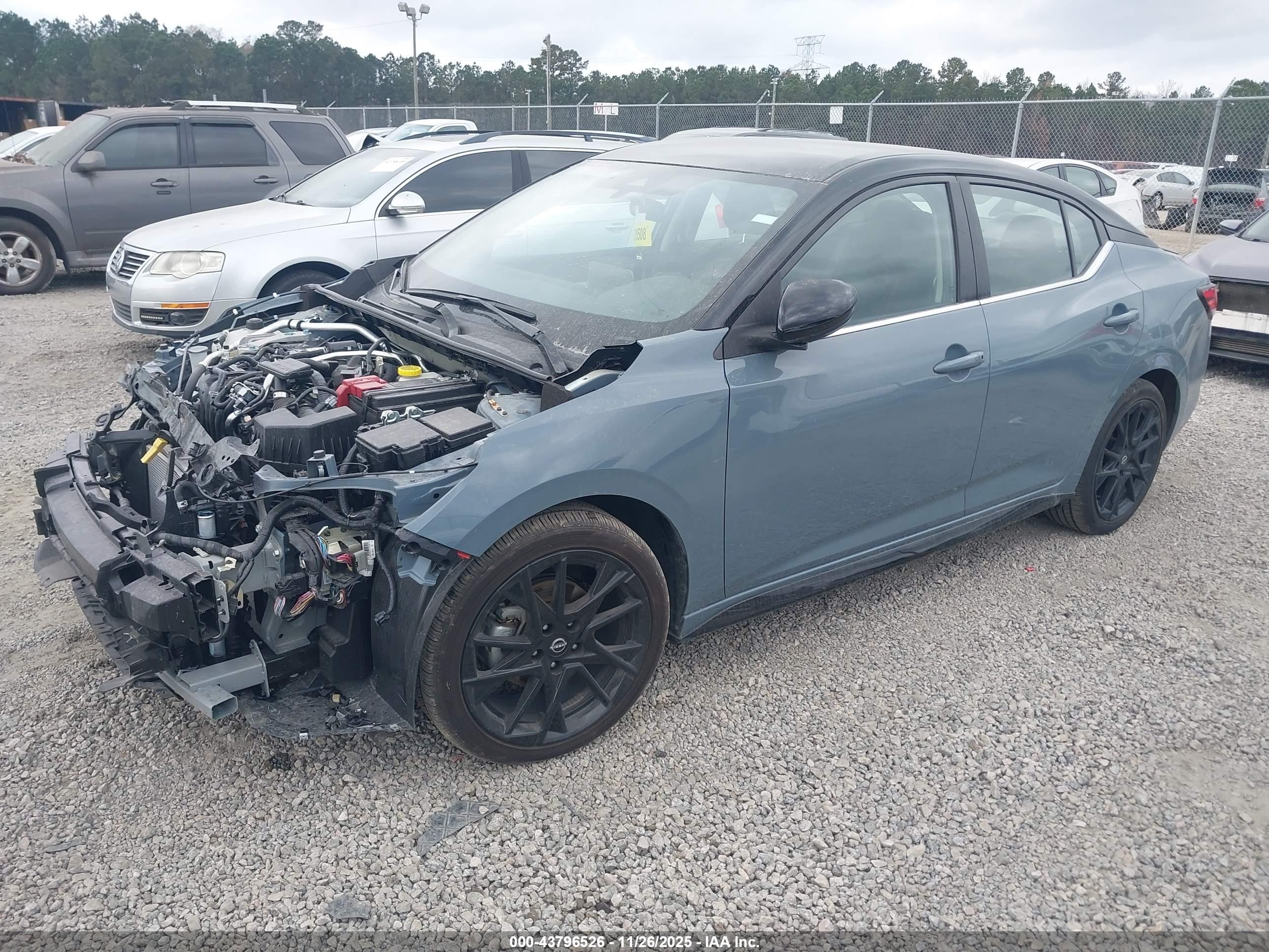 NISSAN SENTRA image 2