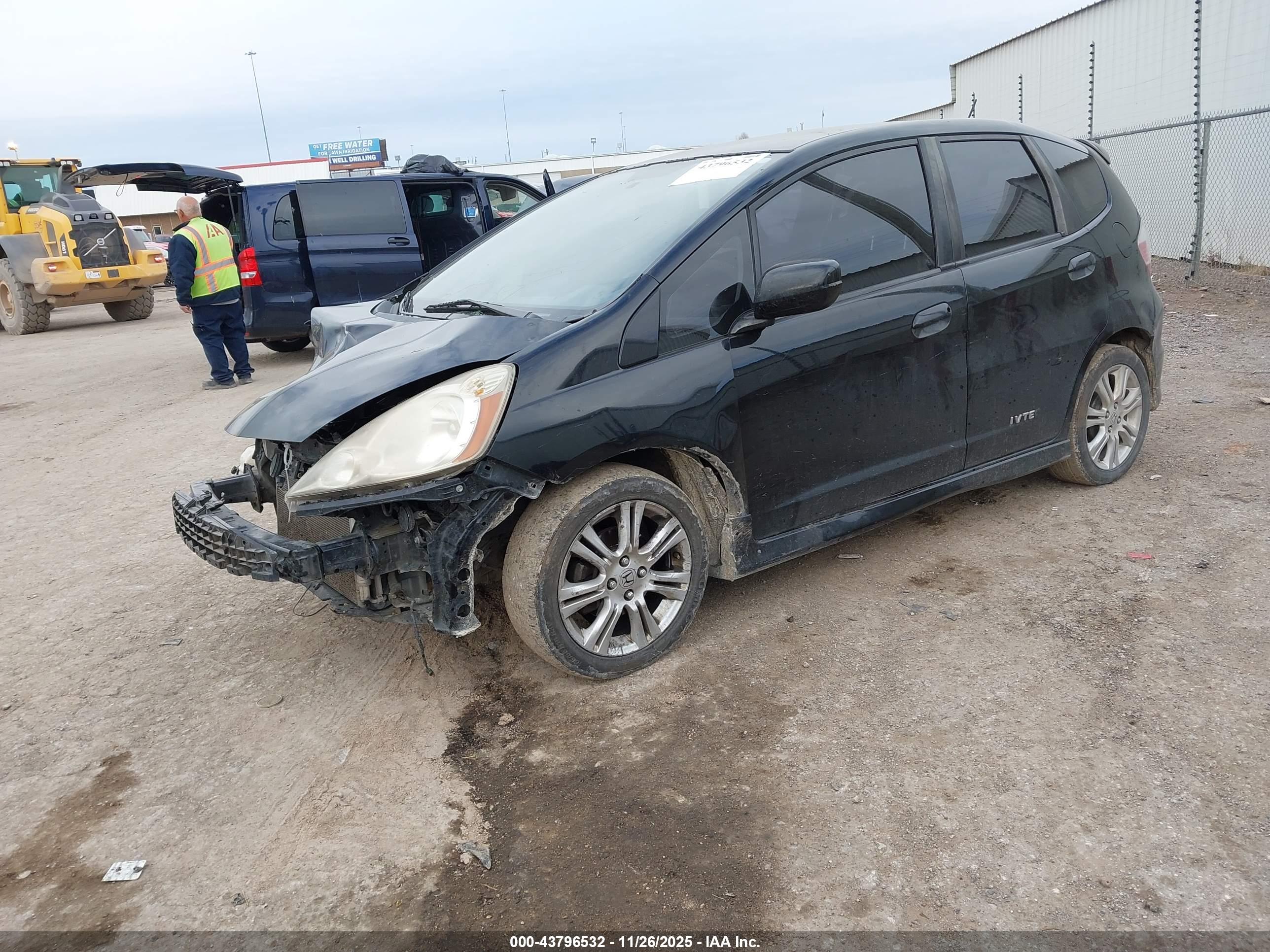 HONDA FIT image 2