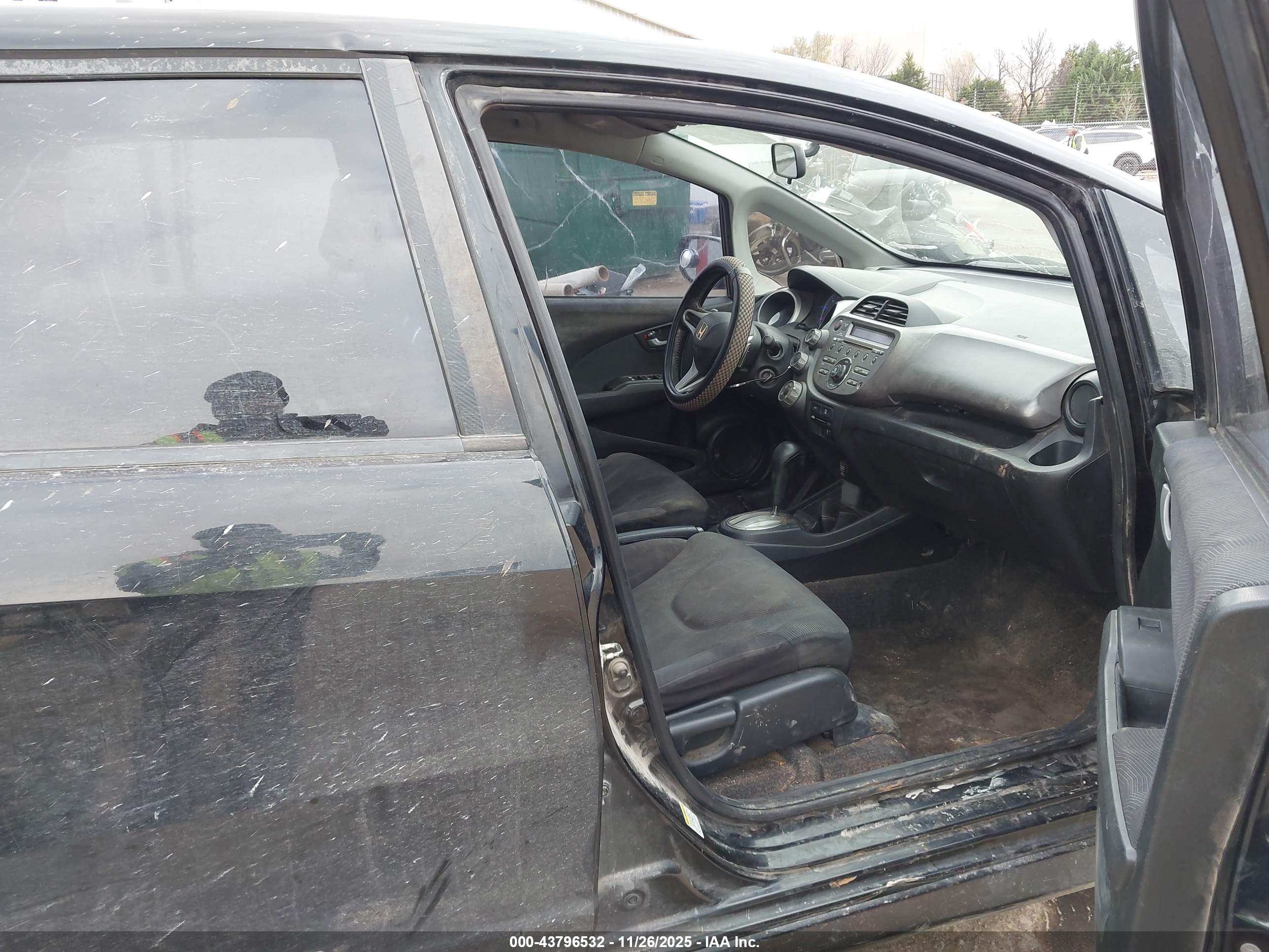 HONDA FIT image 5