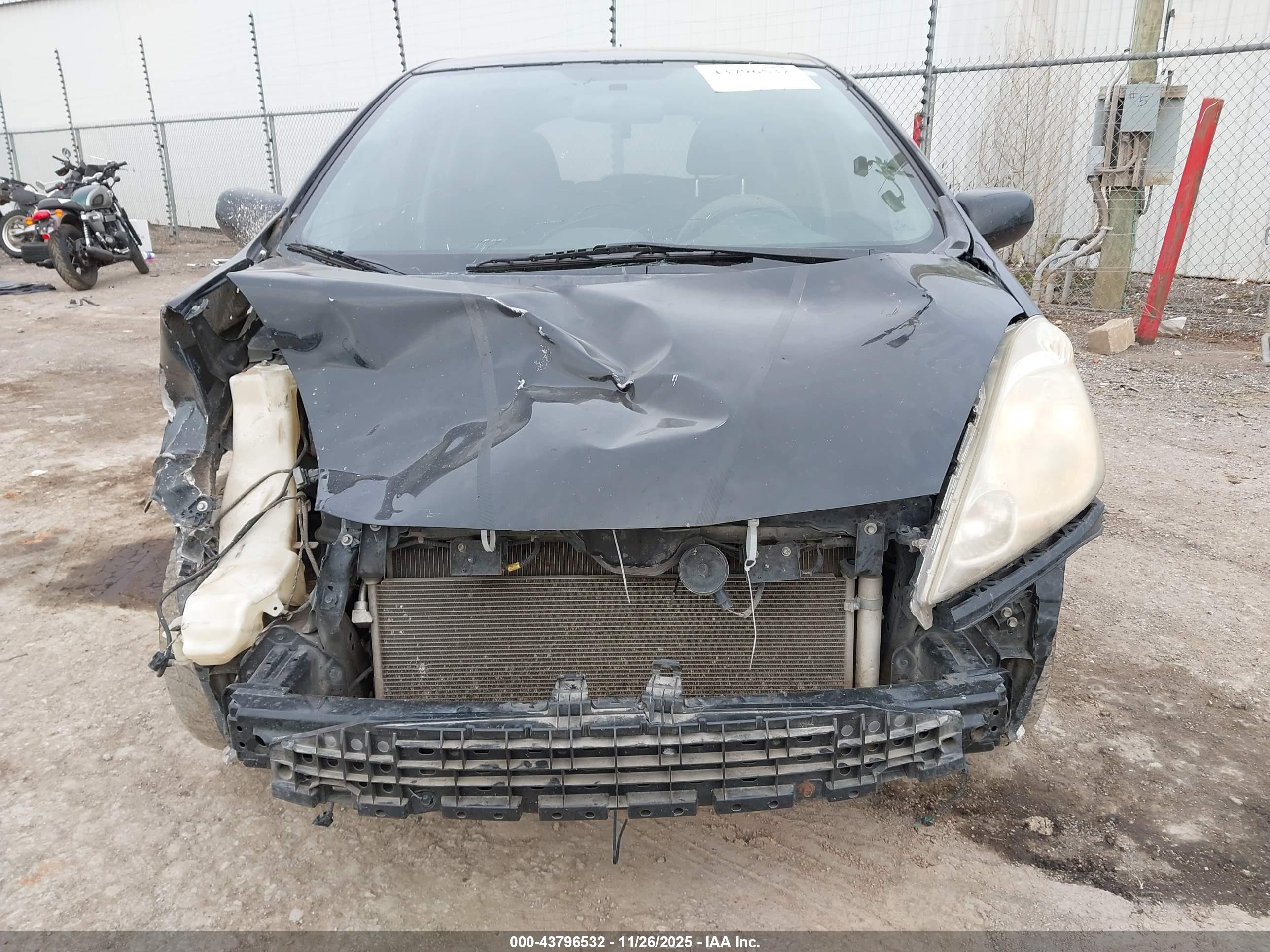 HONDA FIT image 6