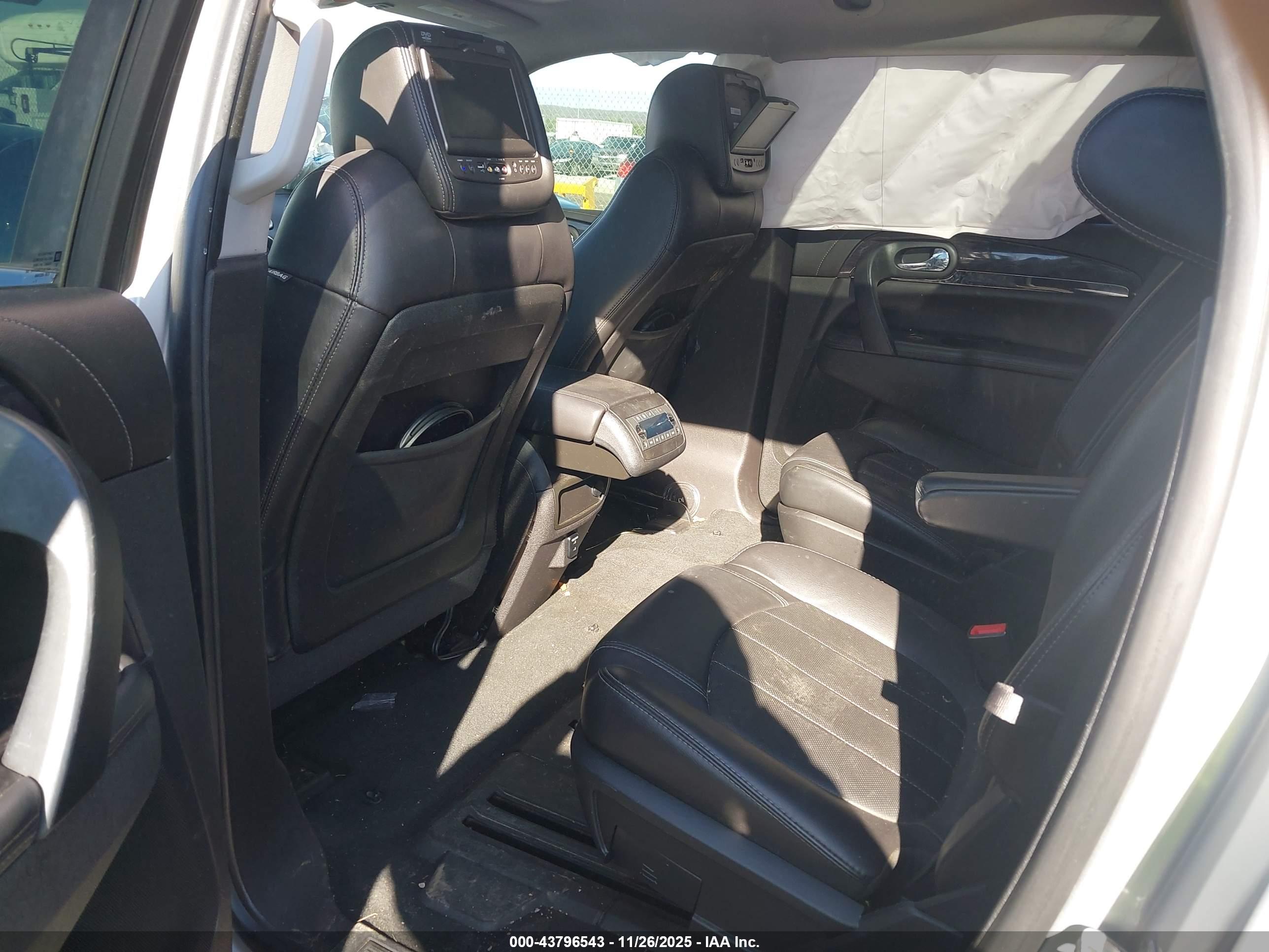 BUICK ENCLAVE image 8