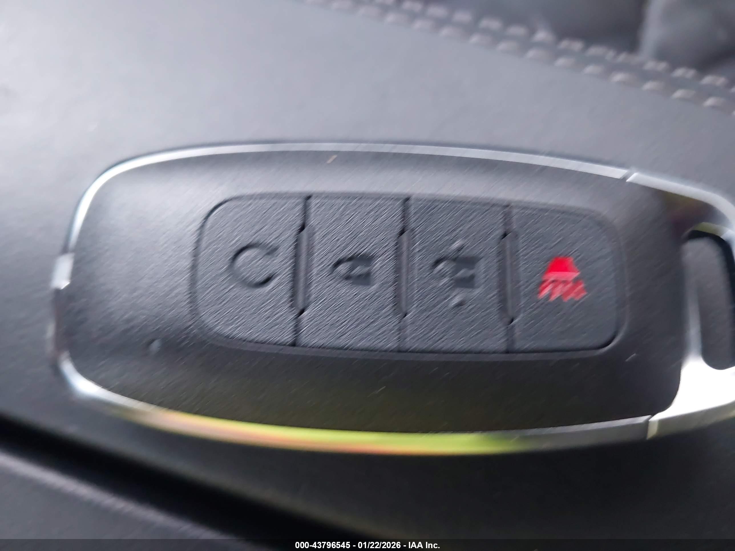 NISSAN ROGUE image 11