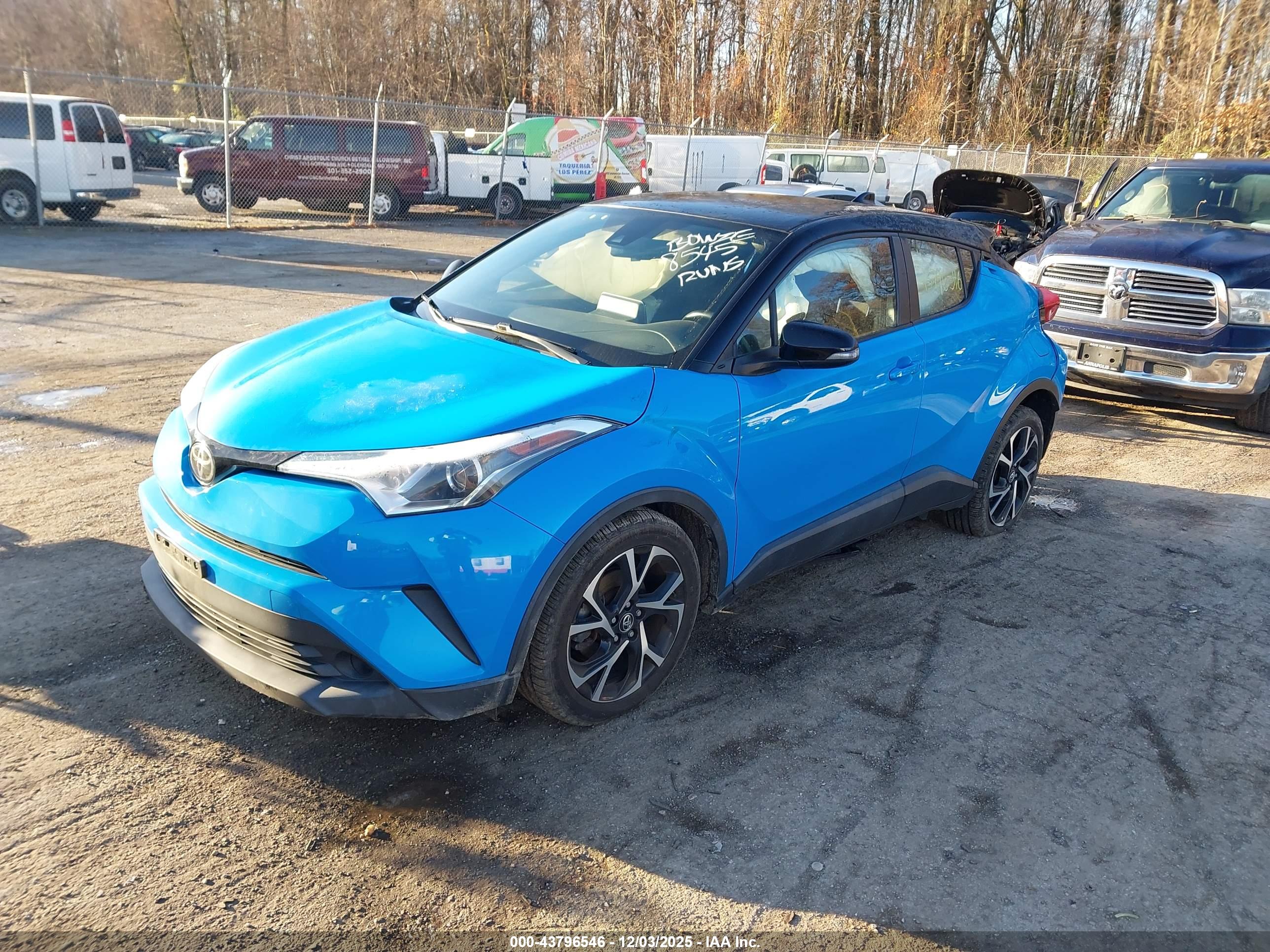 TOYOTA C-HR image 2