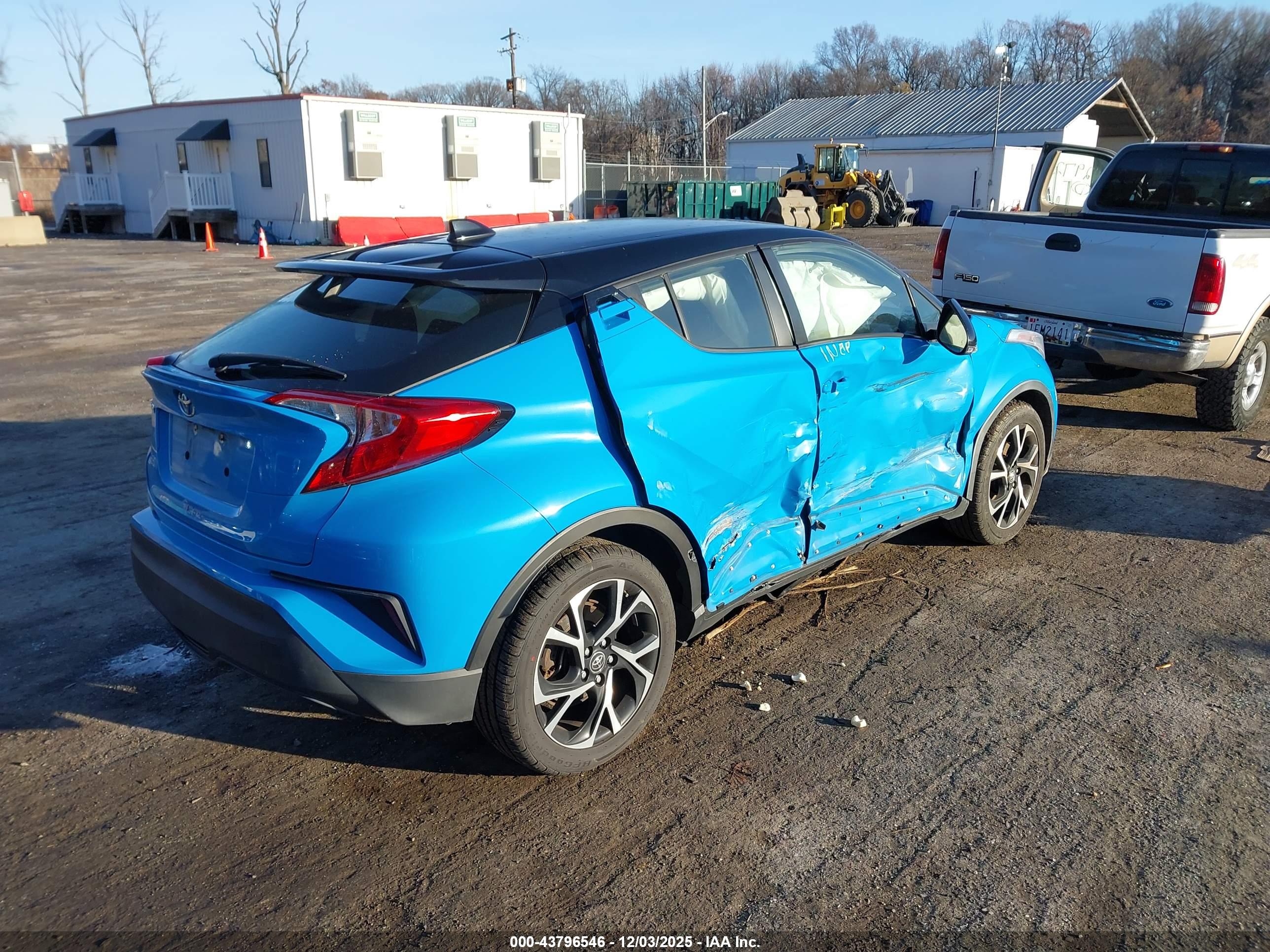 TOYOTA C-HR image 4