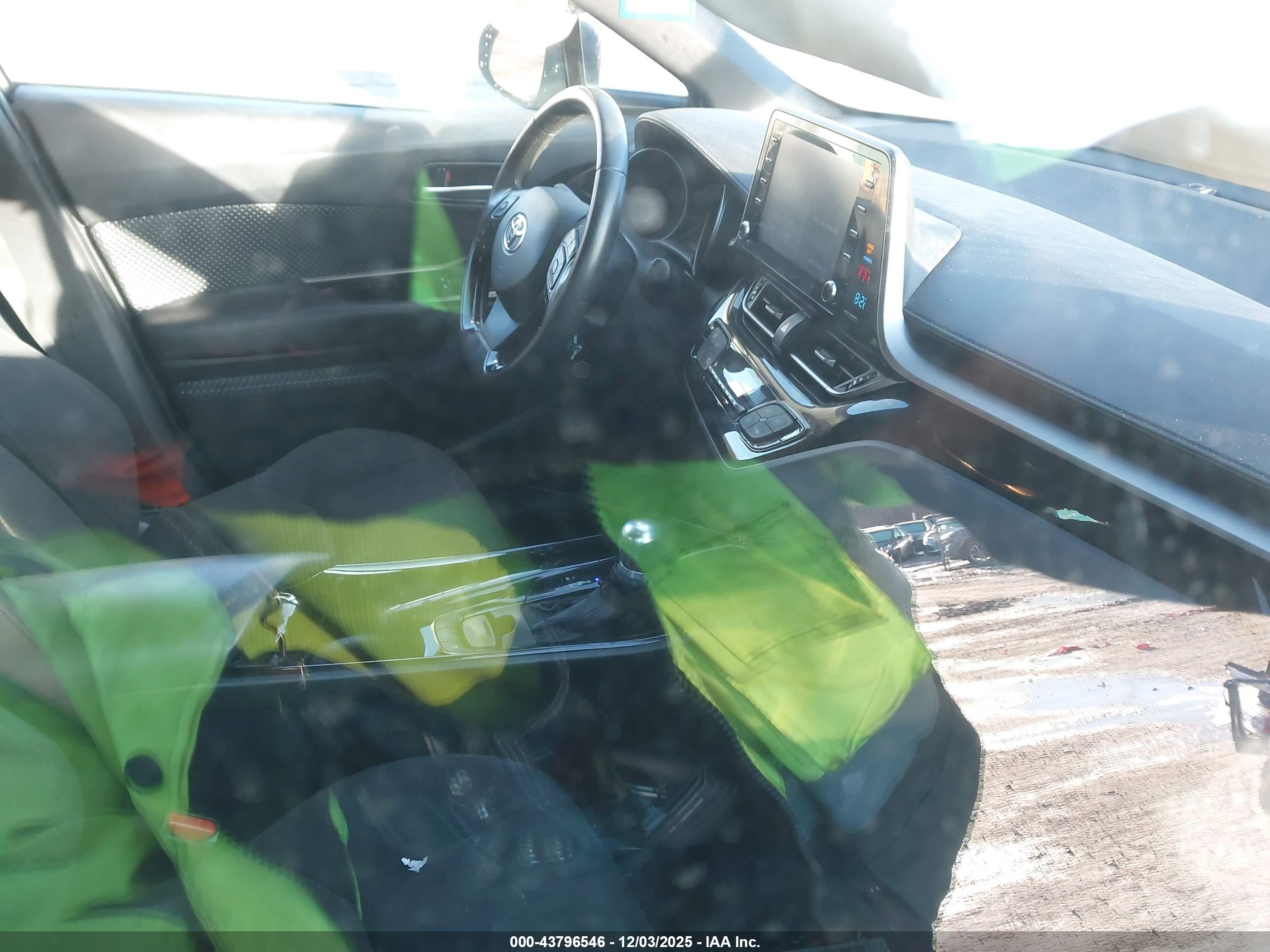TOYOTA C-HR image 5