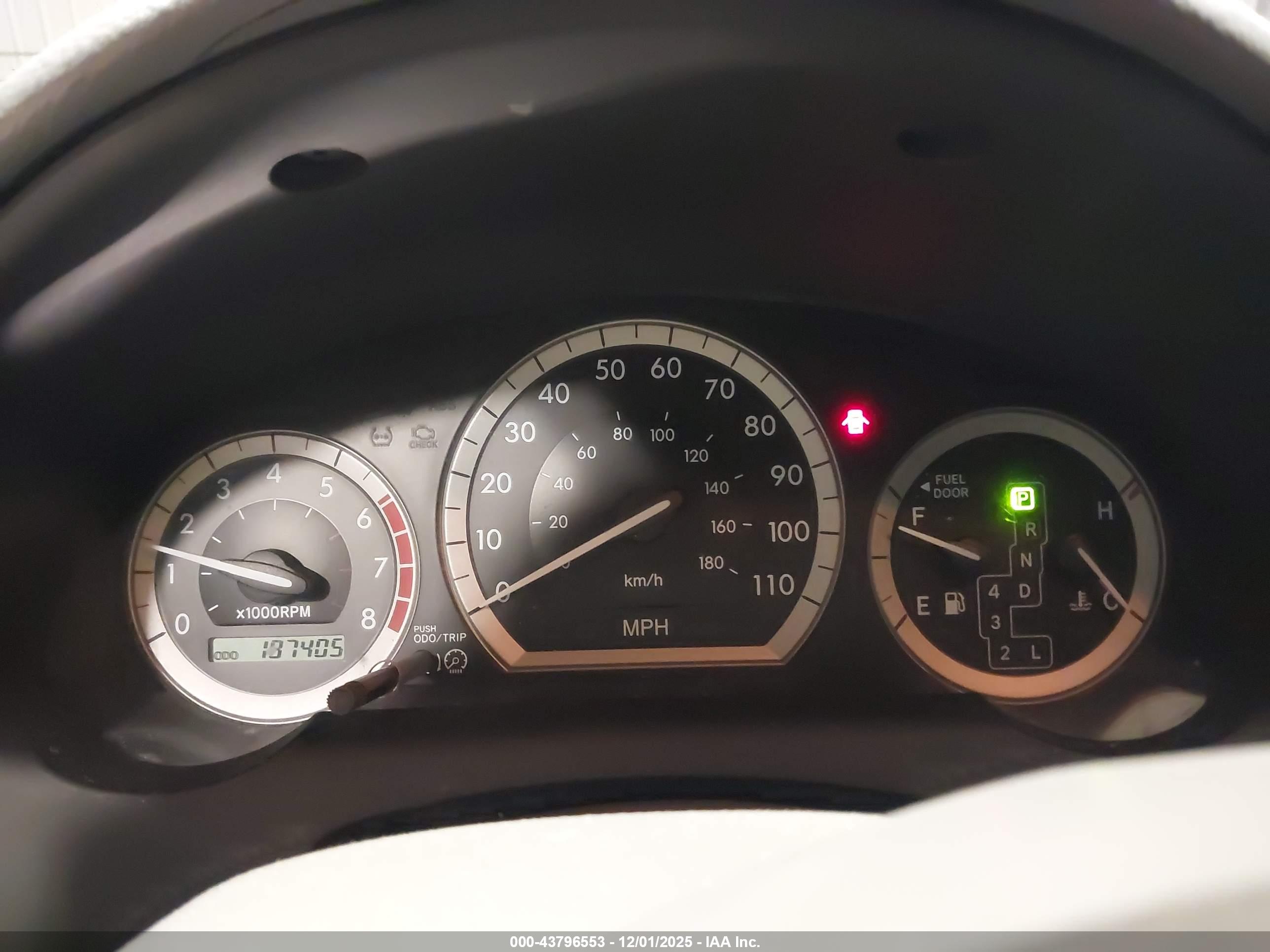 TOYOTA SIENNA image 7