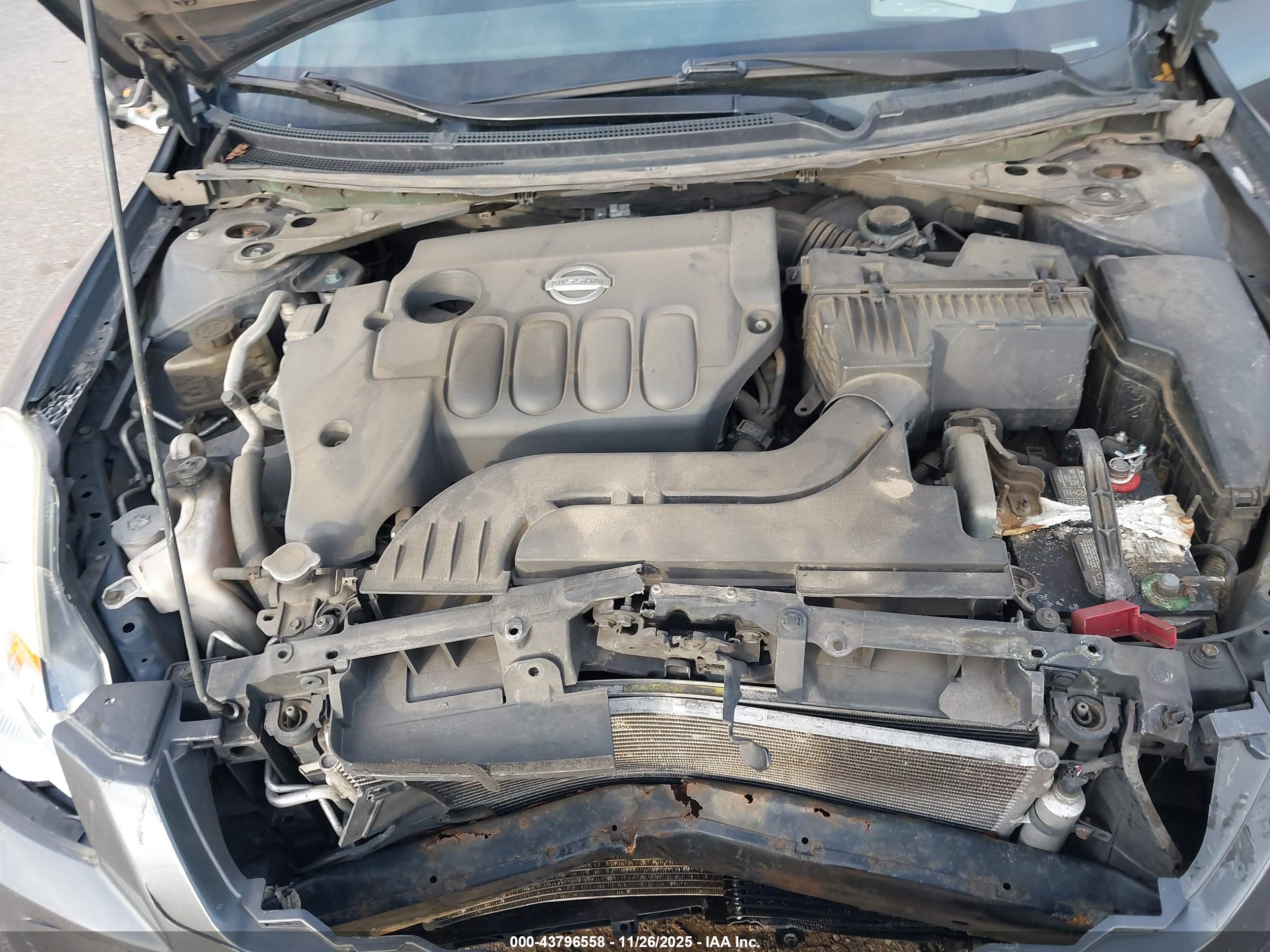 NISSAN ALTIMA image 10
