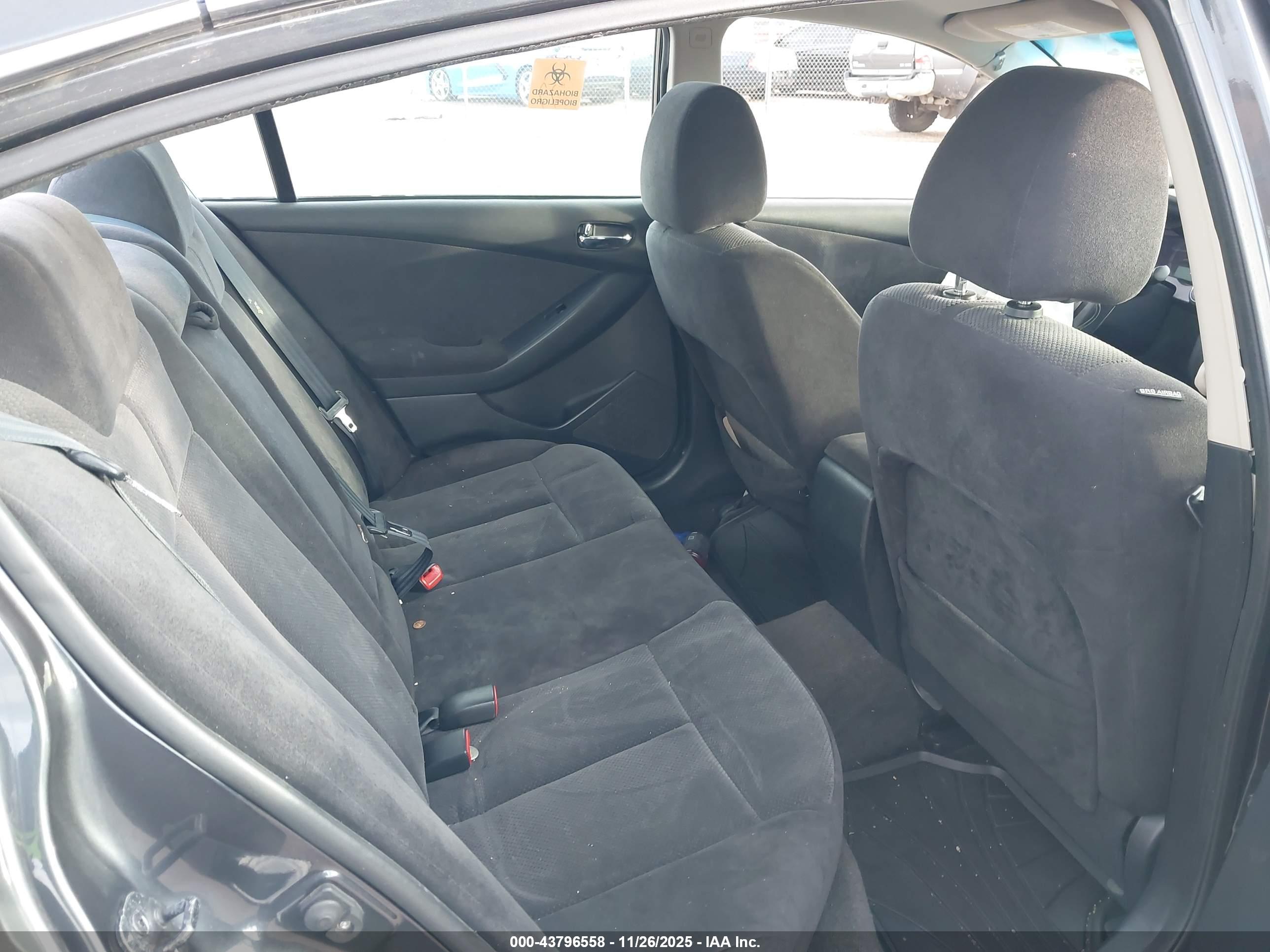 NISSAN ALTIMA image 8