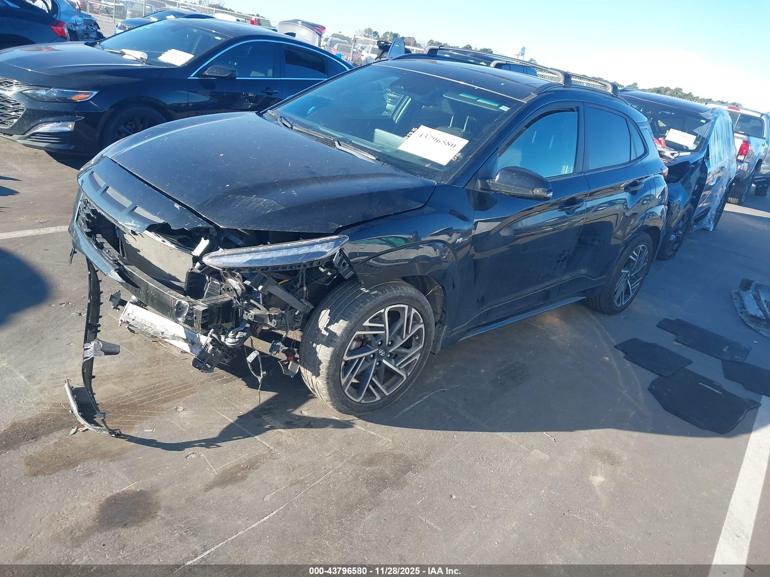 HYUNDAI KONA image 2
