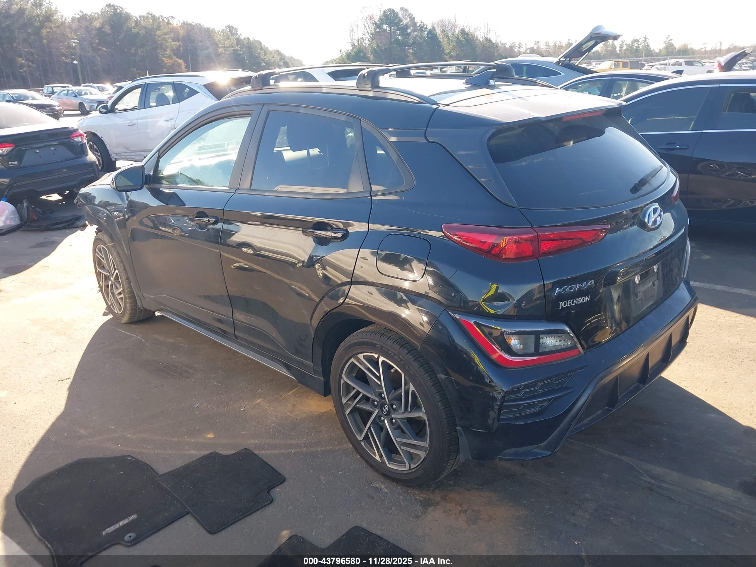 HYUNDAI KONA image 3