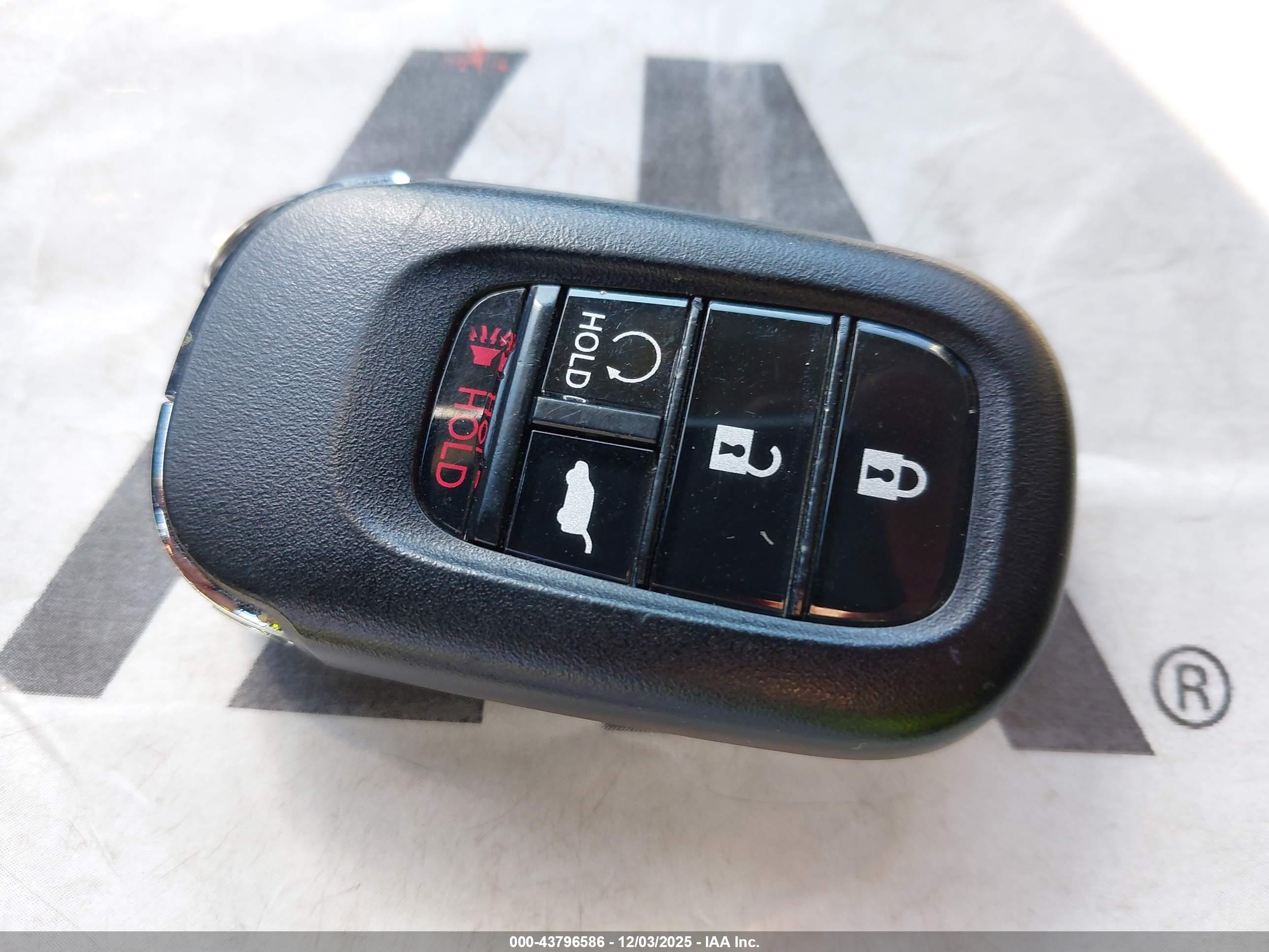 HONDA CR-V image 11