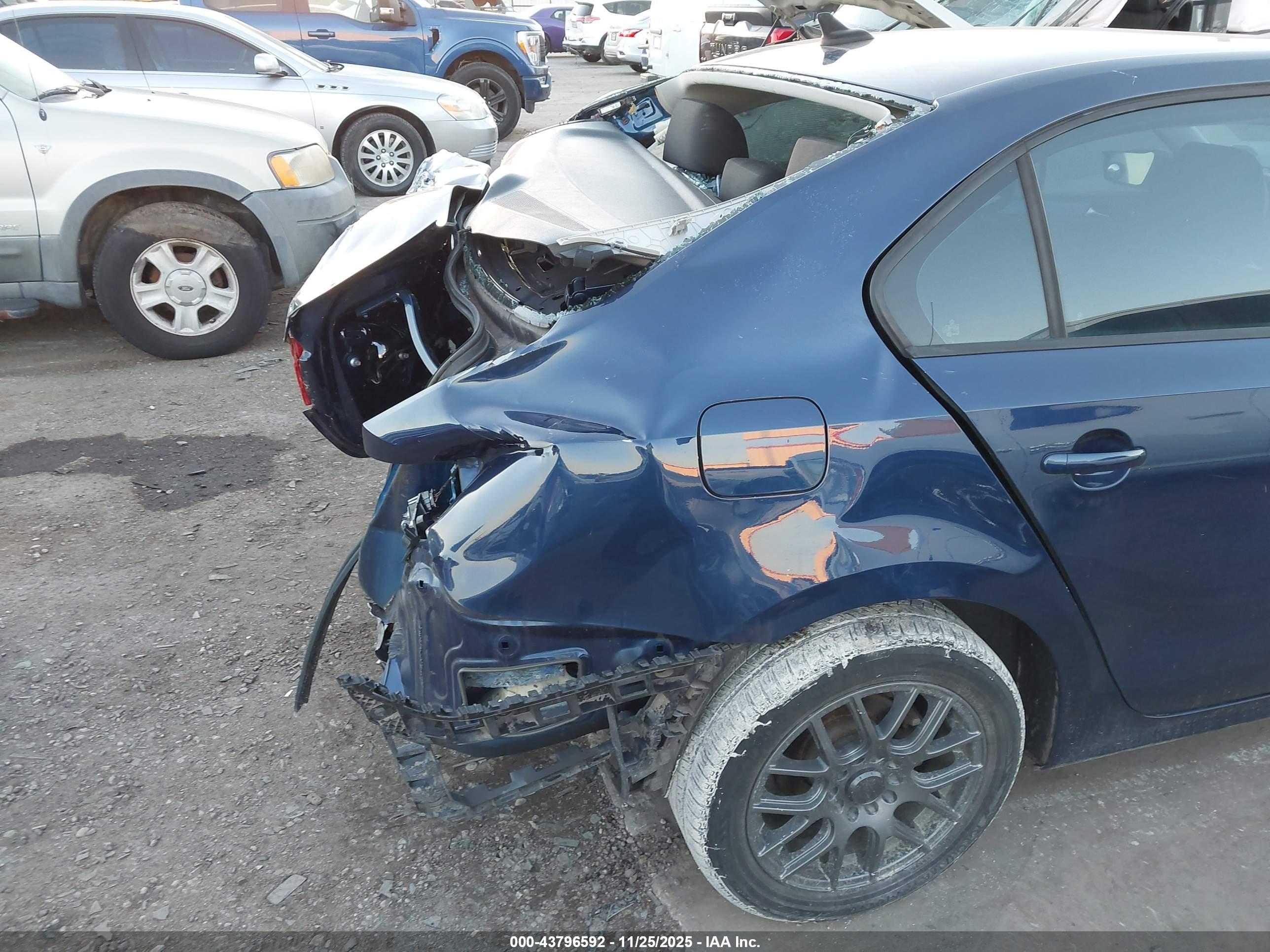VOLKSWAGEN JETTA image 6