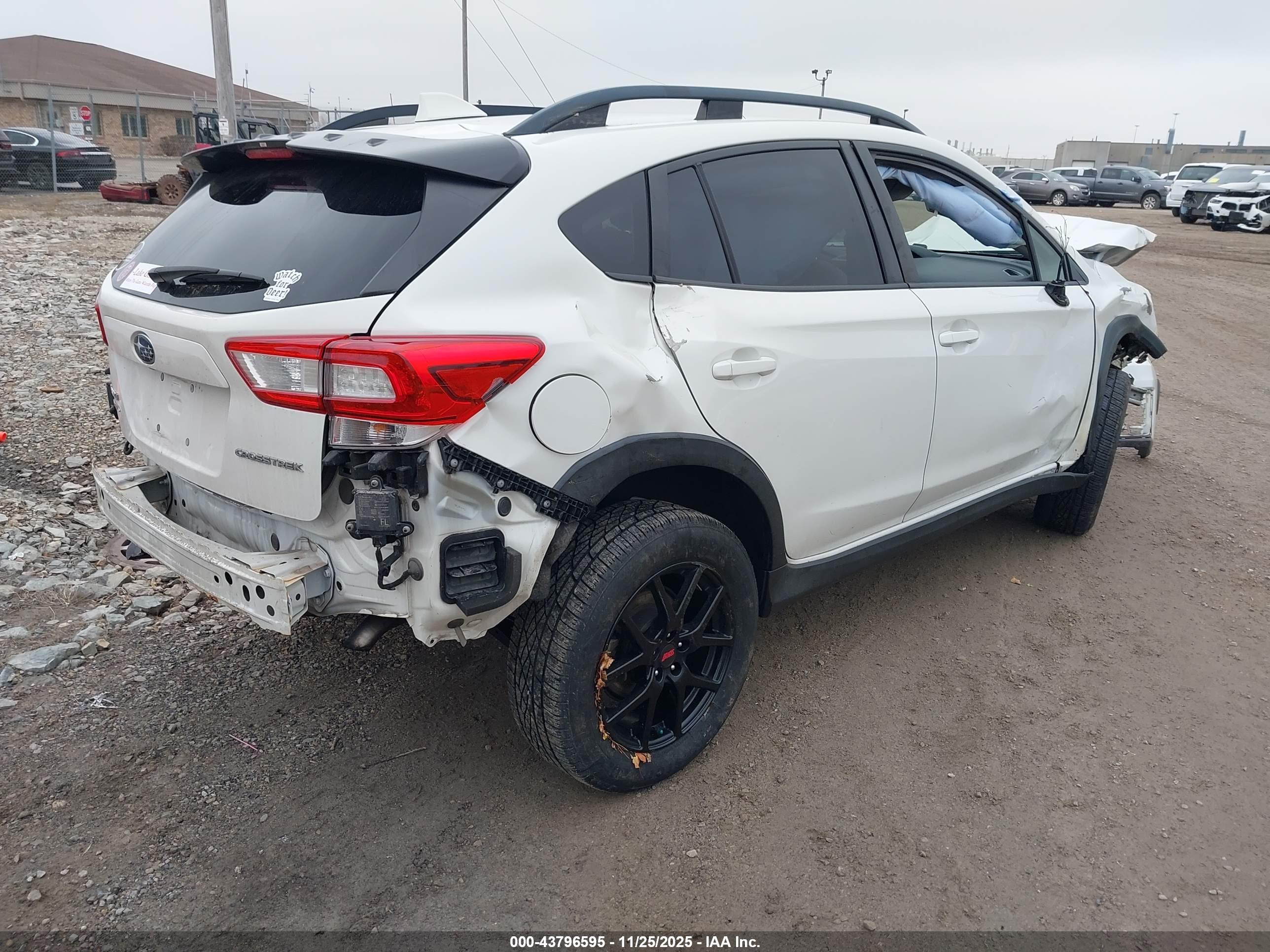 SUBARU CROSSTREK image 4