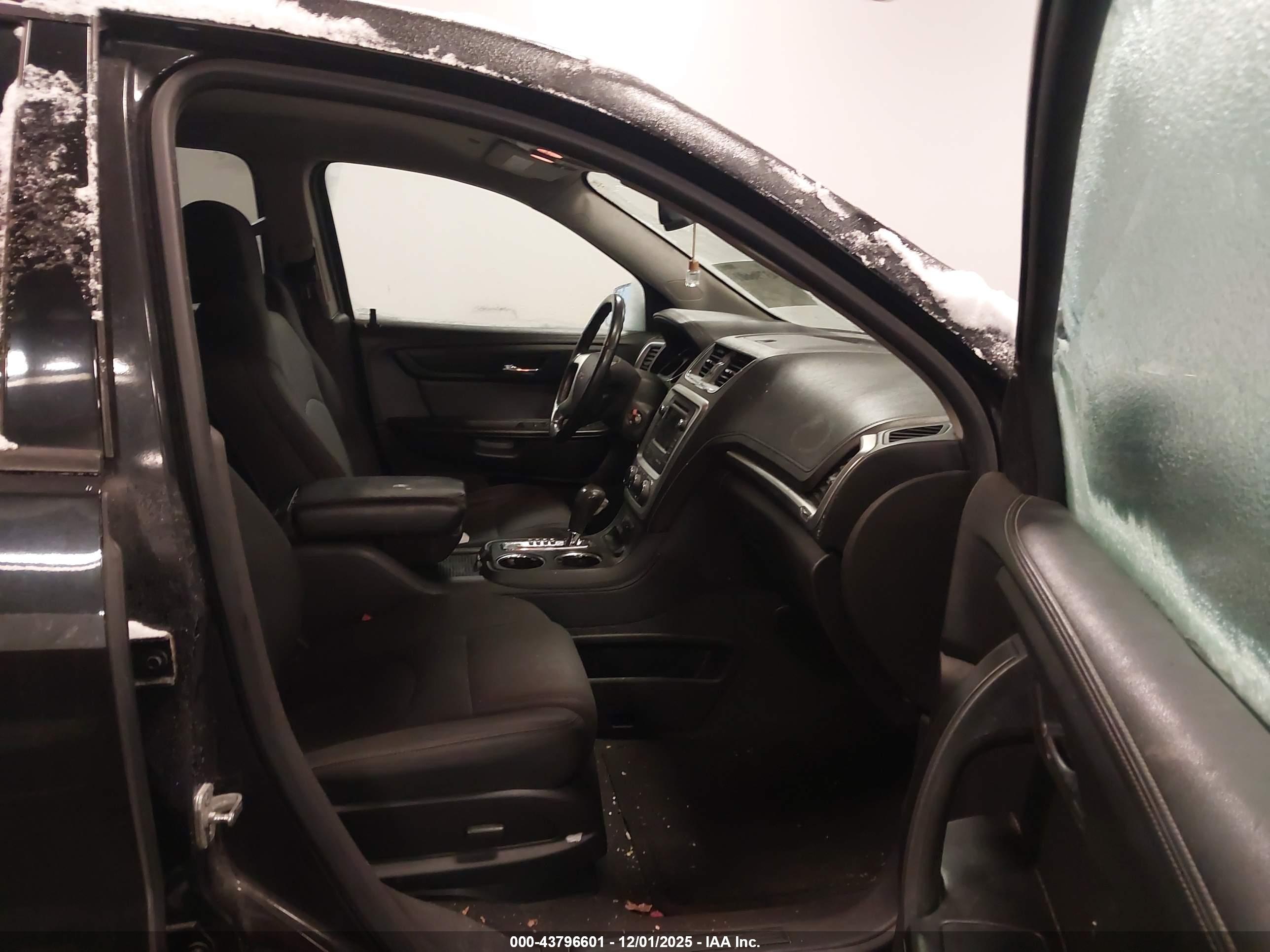 GMC ACADIA image 5