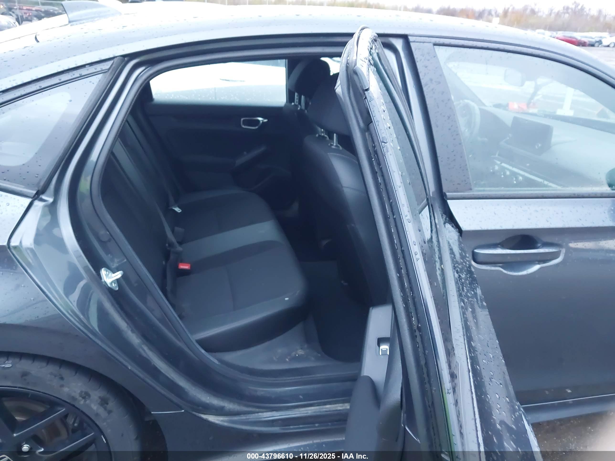 HONDA CIVIC image 8