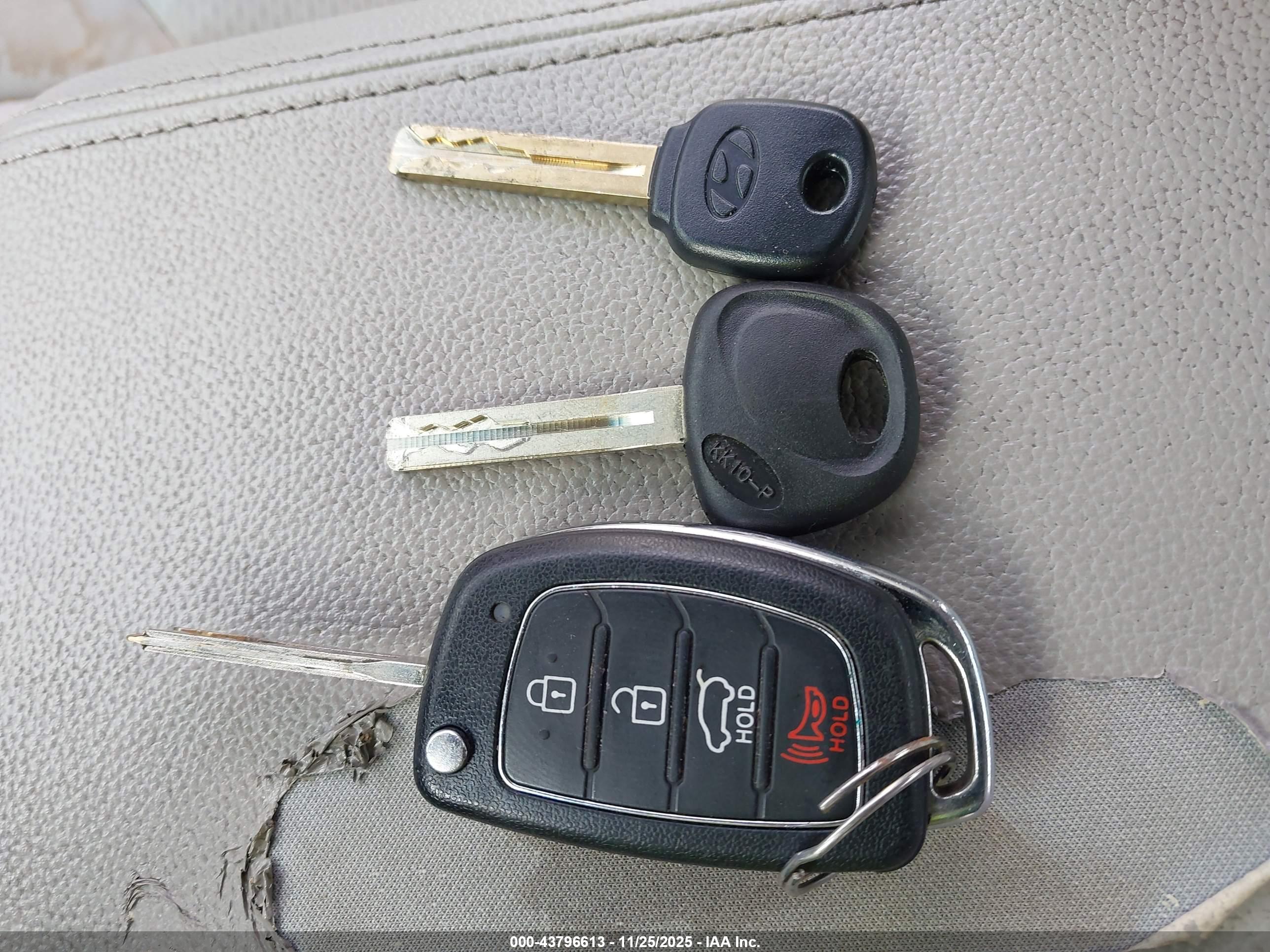 HYUNDAI SONATA image 11