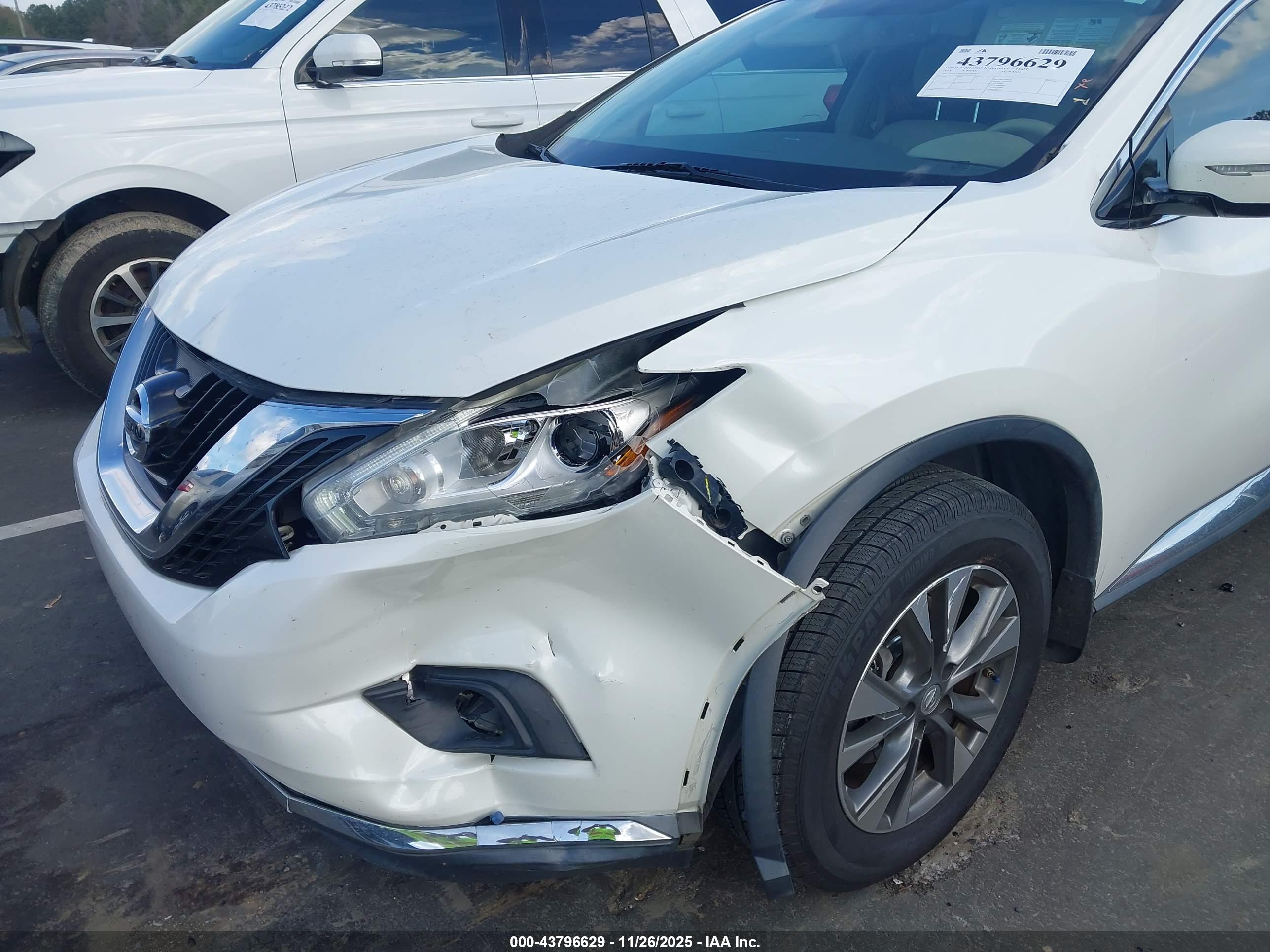 NISSAN MURANO image 6